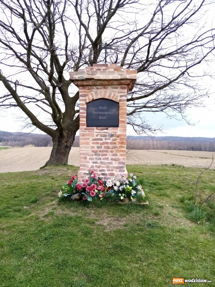 Zdjęcie w galerii na portalu naszwodzislaw.com: U Bordynowskiej Pani i Stanisława Kostki. Wiosenny spacer po Lubomi [FOTO] wiadomości z regionu