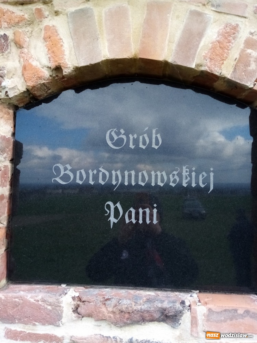 Zdjęcie w galerii na portalu naszwodzislaw.com: U Bordynowskiej Pani i Stanisława Kostki. Wiosenny spacer po Lubomi [FOTO] wiadomości z regionu