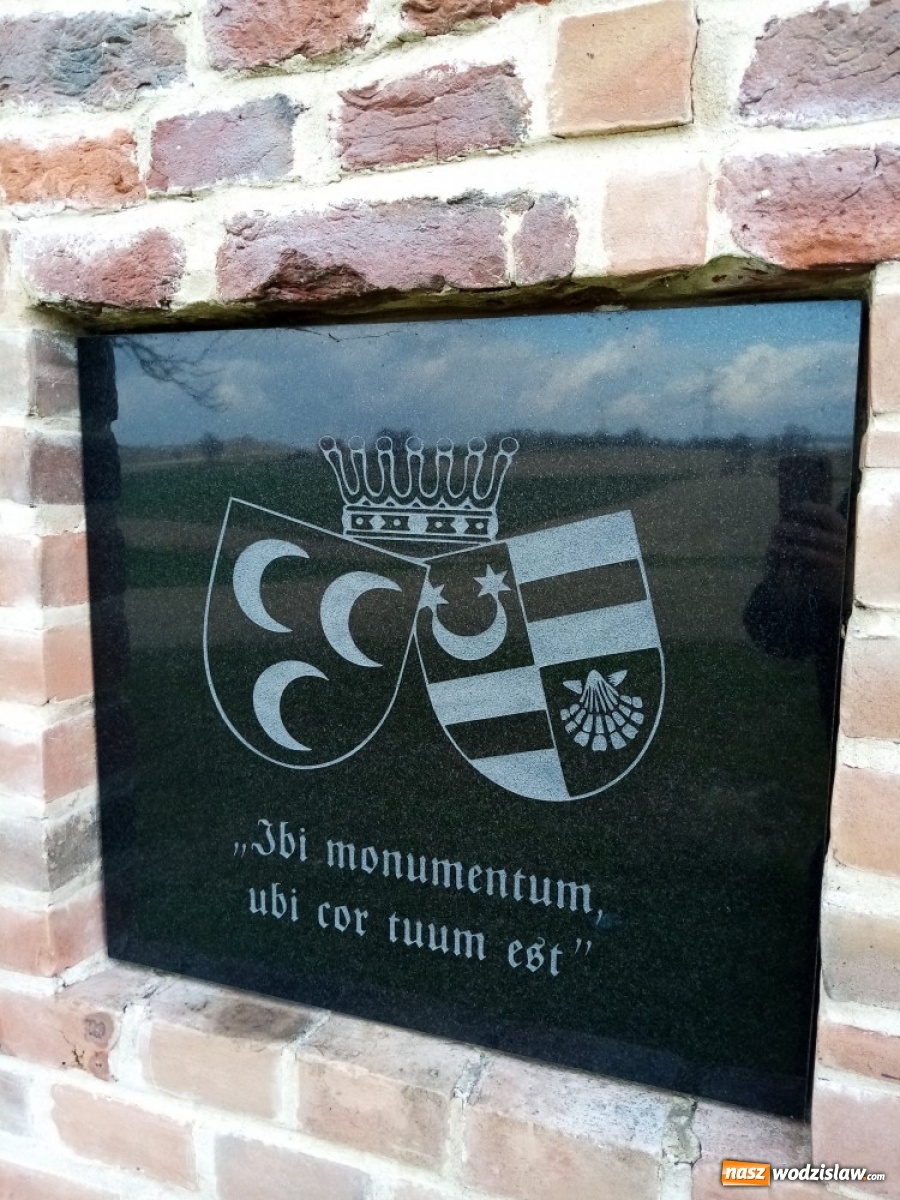 Zdjęcie w galerii na portalu naszwodzislaw.com: U Bordynowskiej Pani i Stanisława Kostki. Wiosenny spacer po Lubomi [FOTO] wiadomości z regionu