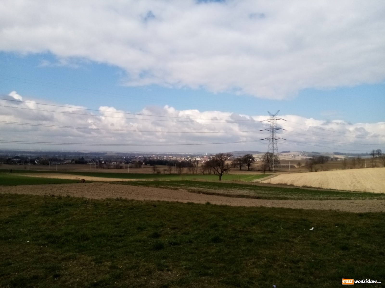 Zdjęcie w galerii na portalu naszwodzislaw.com: U Bordynowskiej Pani i Stanisława Kostki. Wiosenny spacer po Lubomi [FOTO] wiadomości z regionu