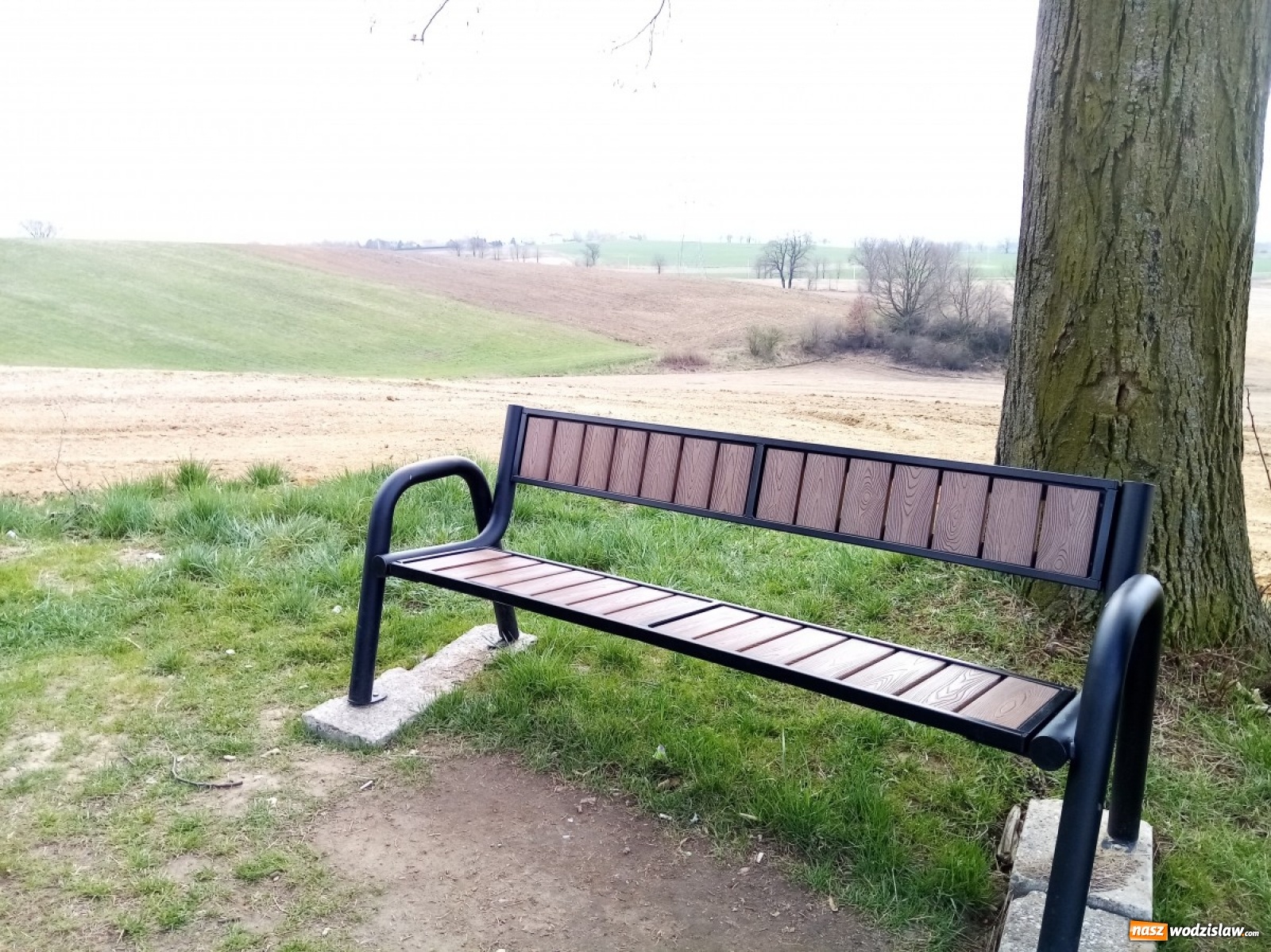 Zdjęcie w galerii na portalu naszwodzislaw.com: U Bordynowskiej Pani i Stanisława Kostki. Wiosenny spacer po Lubomi [FOTO] wiadomości z regionu