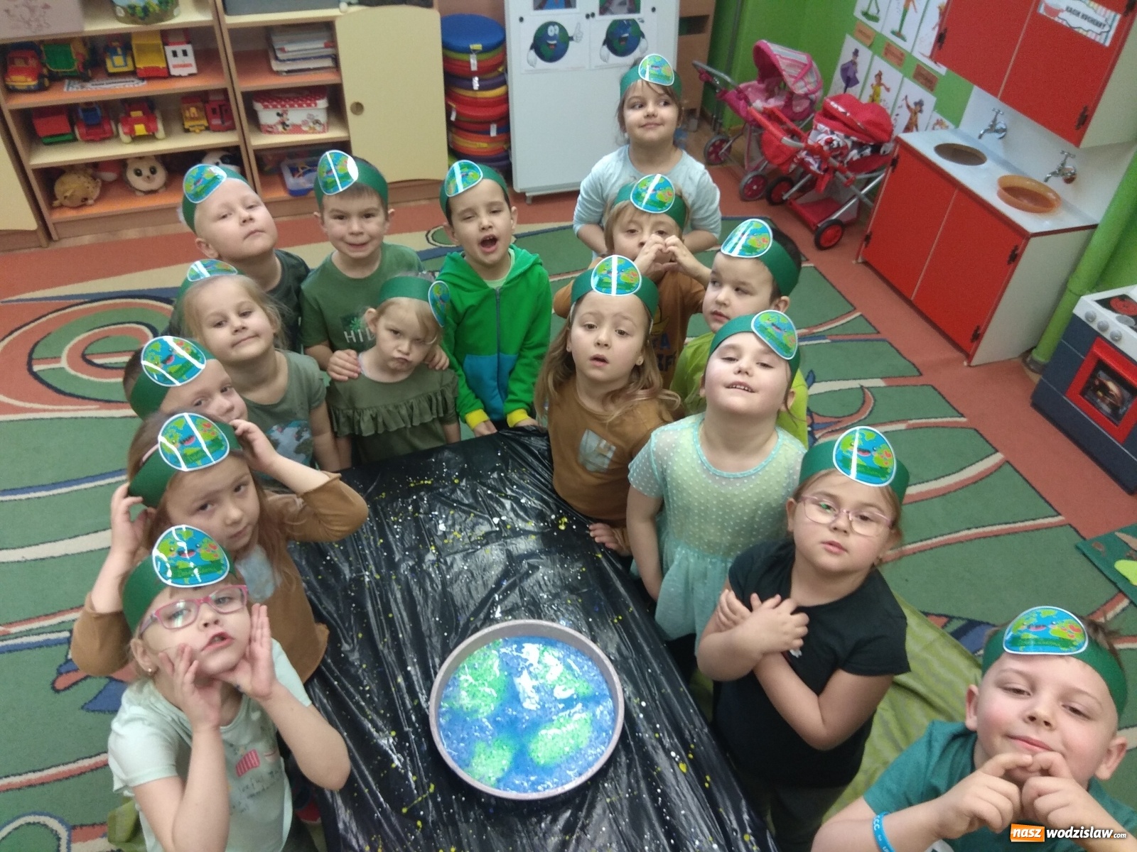 Zdjęcie w galerii na portalu naszwodzislaw.com: Dzień Ziemi w wodzisławskiej Osiemnastce wiadomości z regionu