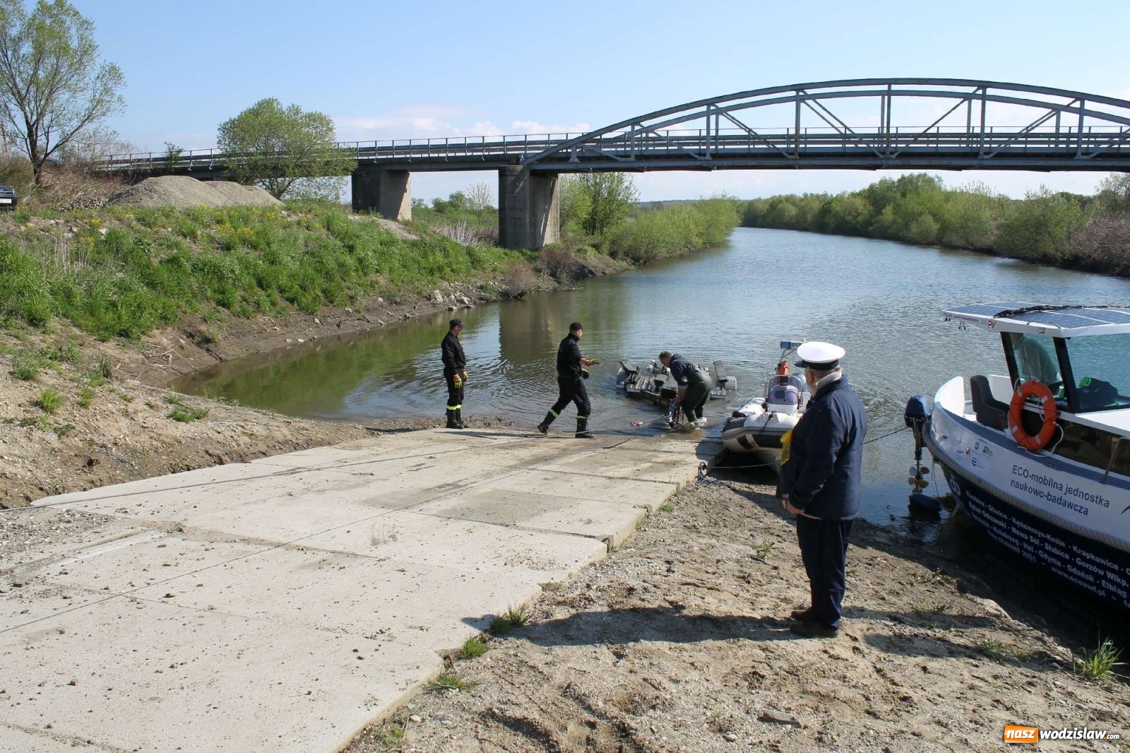 Zdjęcie w galerii na portalu naszwodzislaw.com: ECO AWF wyruszył w rejs badawczy. Promuję markę Kraina Górnej Odry wiadomości z regionu