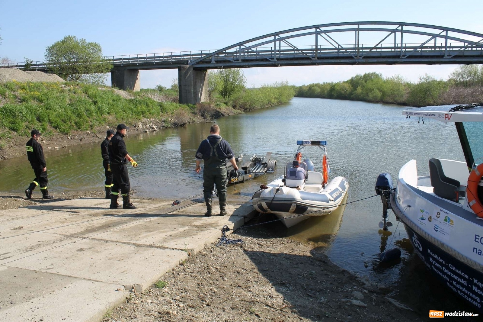 Zdjęcie w galerii na portalu naszwodzislaw.com: ECO AWF wyruszył w rejs badawczy. Promuję markę Kraina Górnej Odry wiadomości z regionu