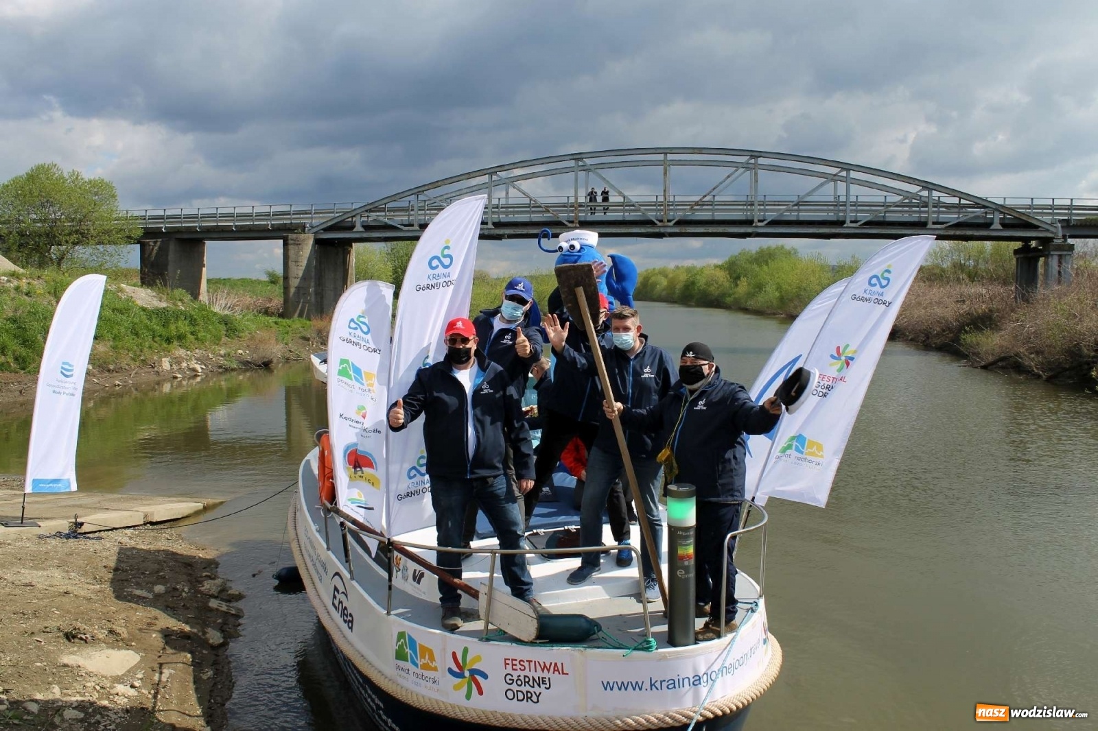Zdjęcie w galerii na portalu naszwodzislaw.com: ECO AWF wyruszył w rejs badawczy. Promuję markę Kraina Górnej Odry wiadomości z regionu