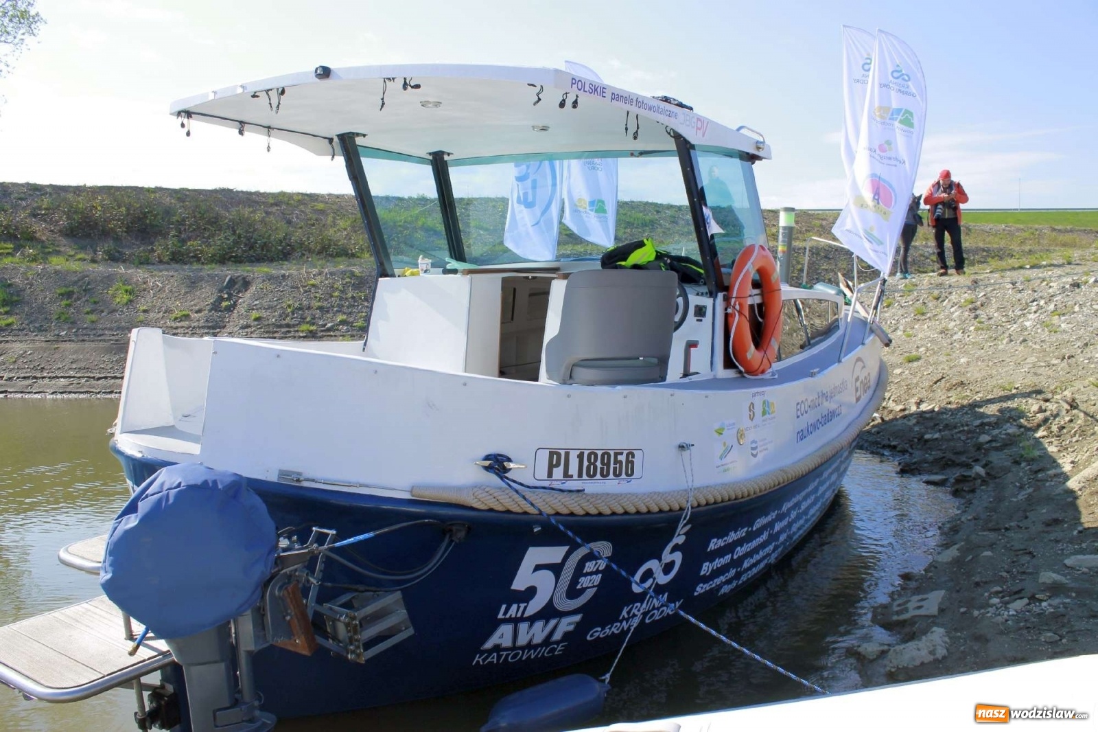 Zdjęcie w galerii na portalu naszwodzislaw.com: ECO AWF wyruszył w rejs badawczy. Promuję markę Kraina Górnej Odry wiadomości z regionu