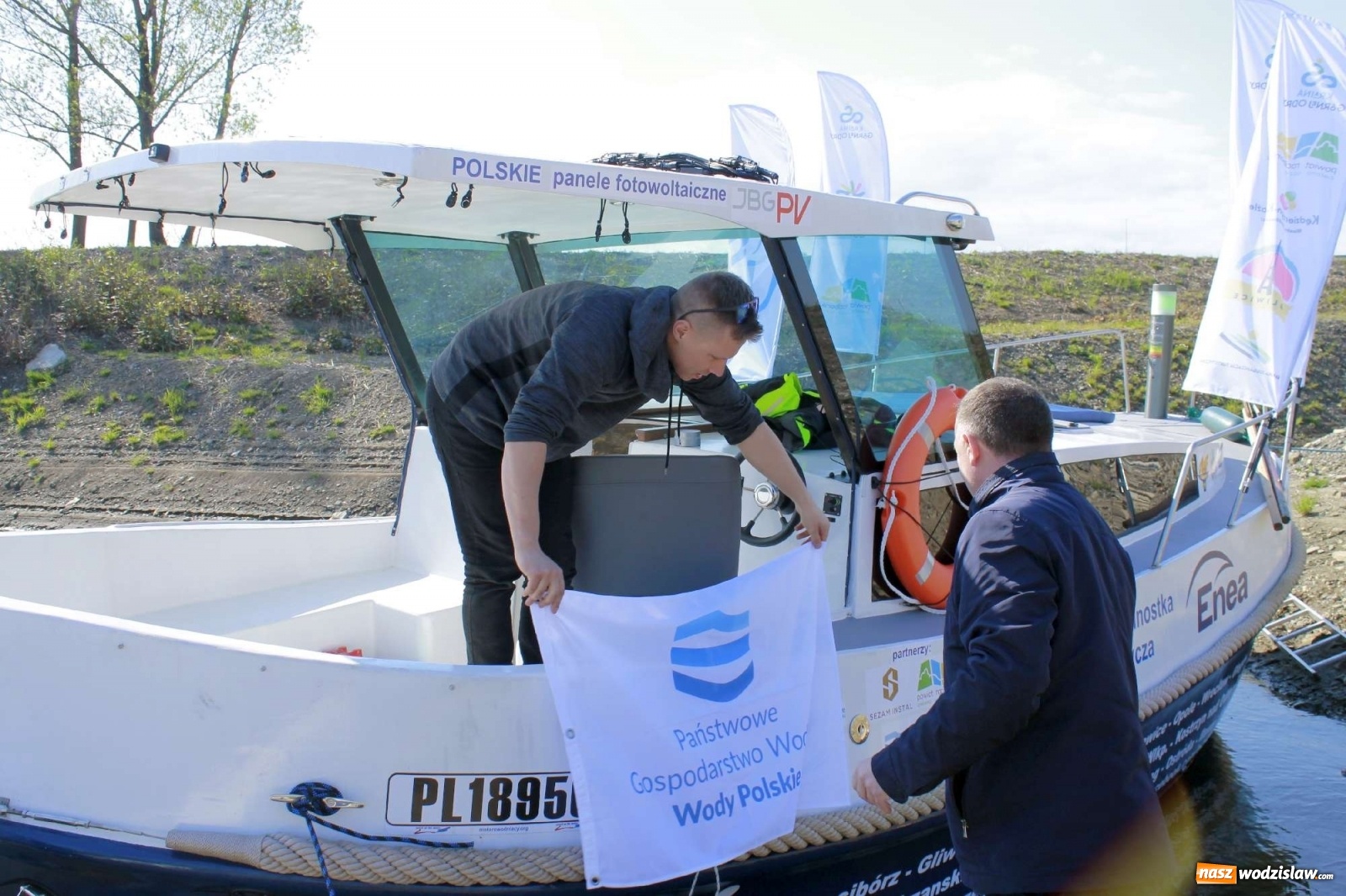 Zdjęcie w galerii na portalu naszwodzislaw.com: ECO AWF wyruszył w rejs badawczy. Promuję markę Kraina Górnej Odry wiadomości z regionu
