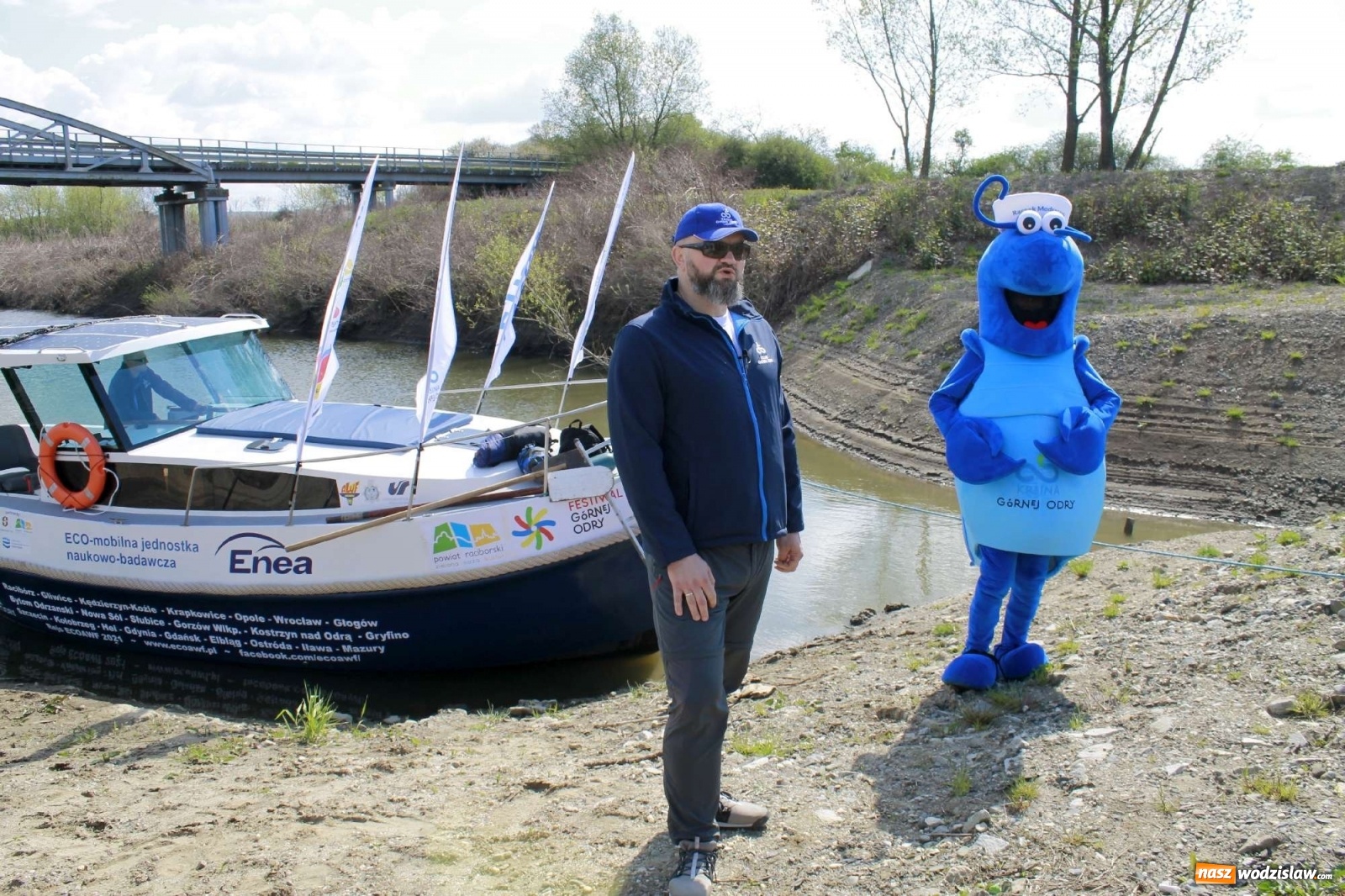 Zdjęcie w galerii na portalu naszwodzislaw.com: ECO AWF wyruszył w rejs badawczy. Promuję markę Kraina Górnej Odry wiadomości z regionu