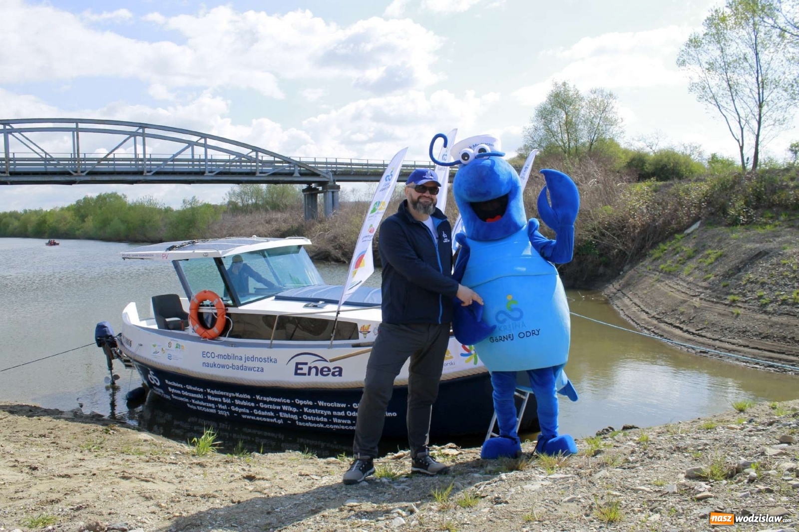 Zdjęcie w galerii na portalu naszwodzislaw.com: ECO AWF wyruszył w rejs badawczy. Promuję markę Kraina Górnej Odry wiadomości z regionu