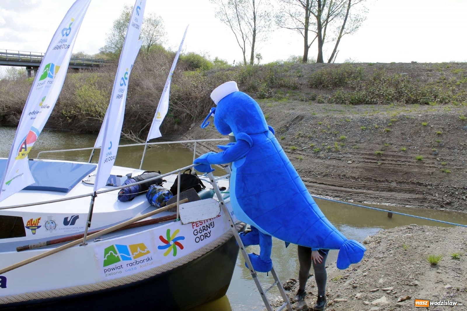 Zdjęcie w galerii na portalu naszwodzislaw.com: ECO AWF wyruszył w rejs badawczy. Promuję markę Kraina Górnej Odry wiadomości z regionu