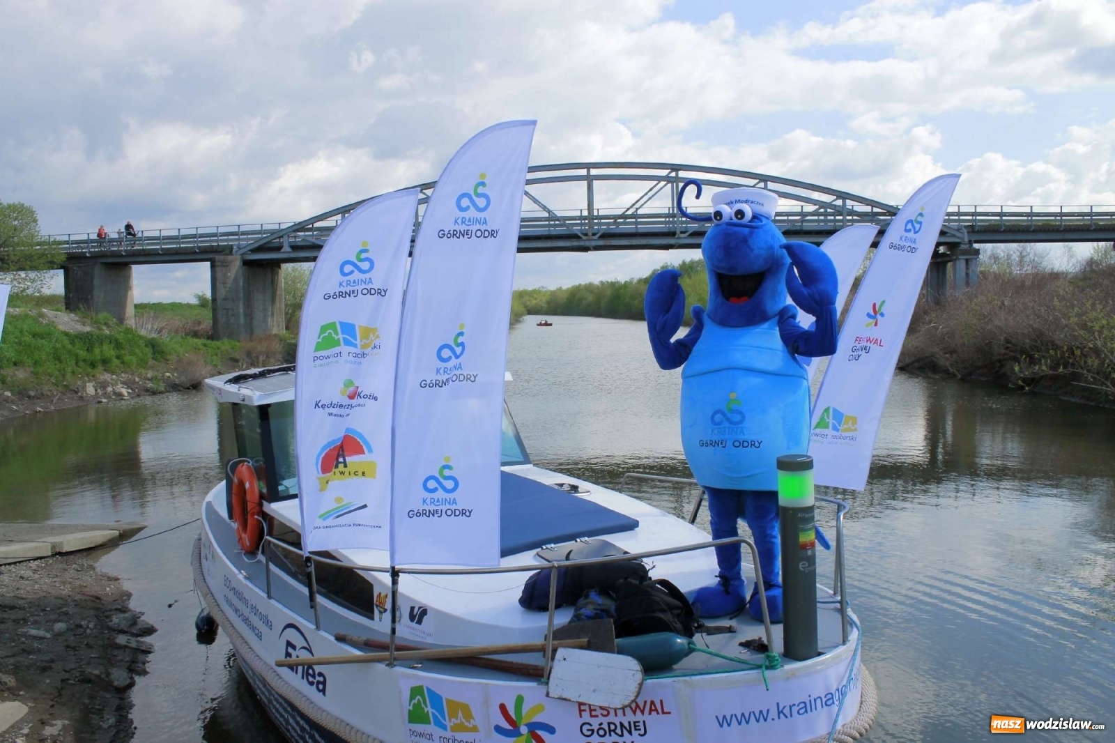 Zdjęcie w galerii na portalu naszwodzislaw.com: ECO AWF wyruszył w rejs badawczy. Promuję markę Kraina Górnej Odry wiadomości z regionu