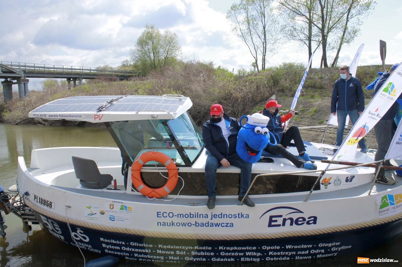Zdjęcie w galerii na portalu naszwodzislaw.com: ECO AWF wyruszył w rejs badawczy. Promuję markę Kraina Górnej Odry wiadomości z regionu