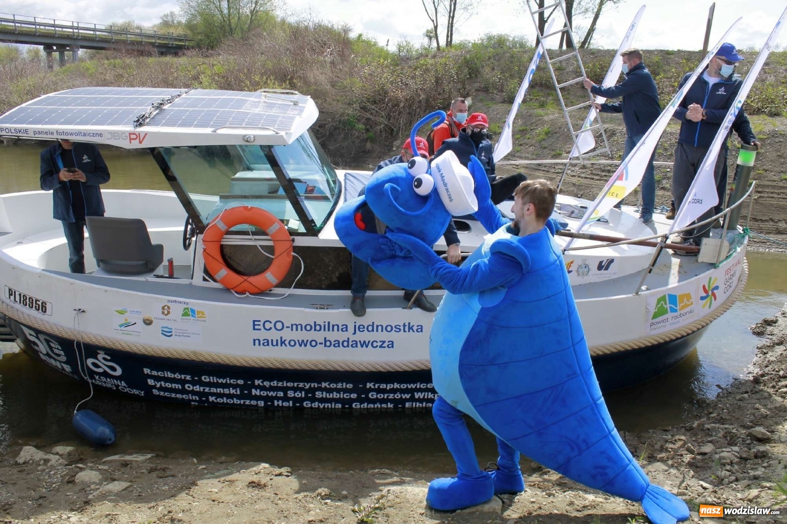 Zdjęcie w galerii na portalu naszwodzislaw.com: ECO AWF wyruszył w rejs badawczy. Promuję markę Kraina Górnej Odry wiadomości z regionu
