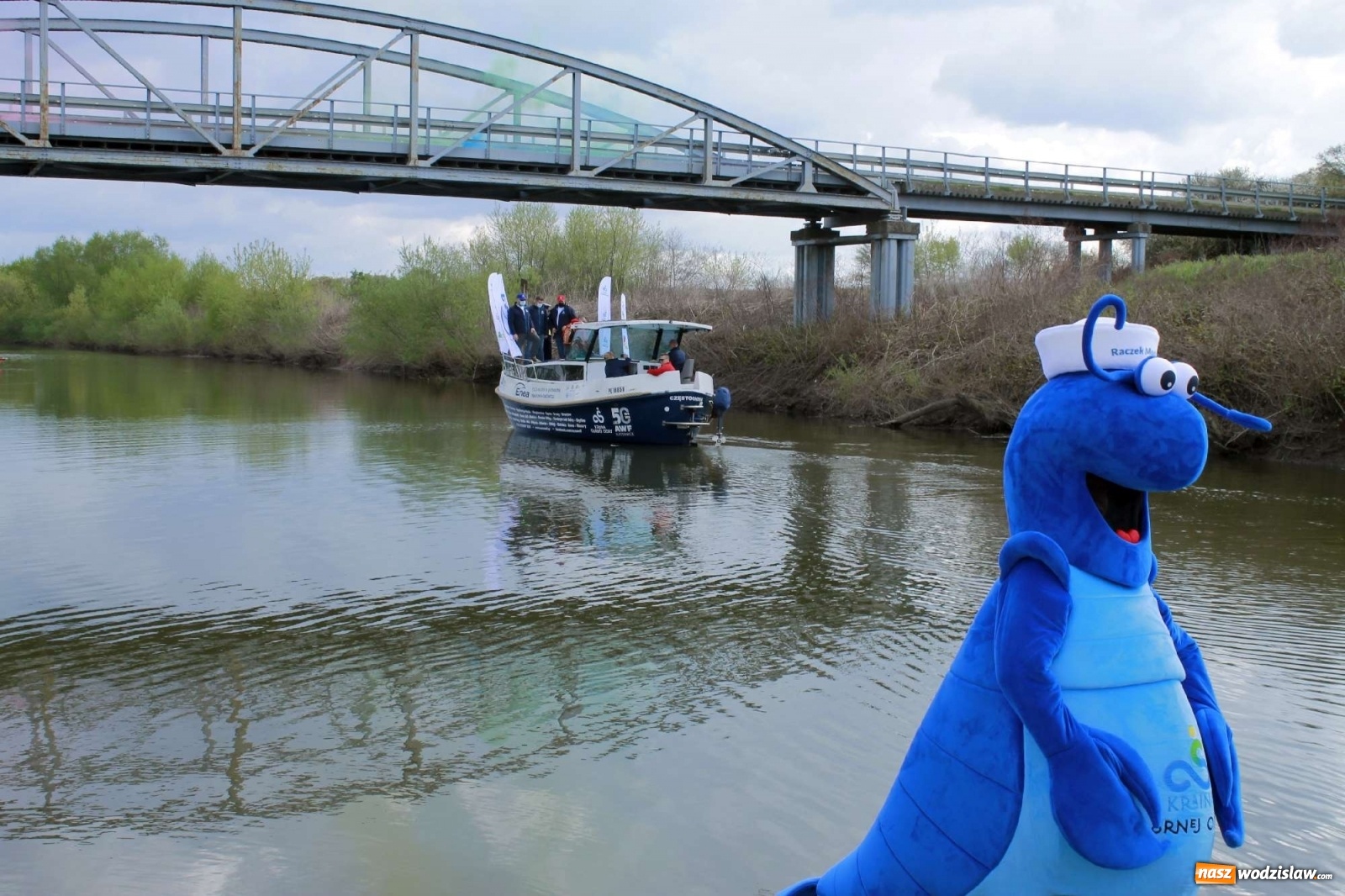 Zdjęcie w galerii na portalu naszwodzislaw.com: ECO AWF wyruszył w rejs badawczy. Promuję markę Kraina Górnej Odry wiadomości z regionu