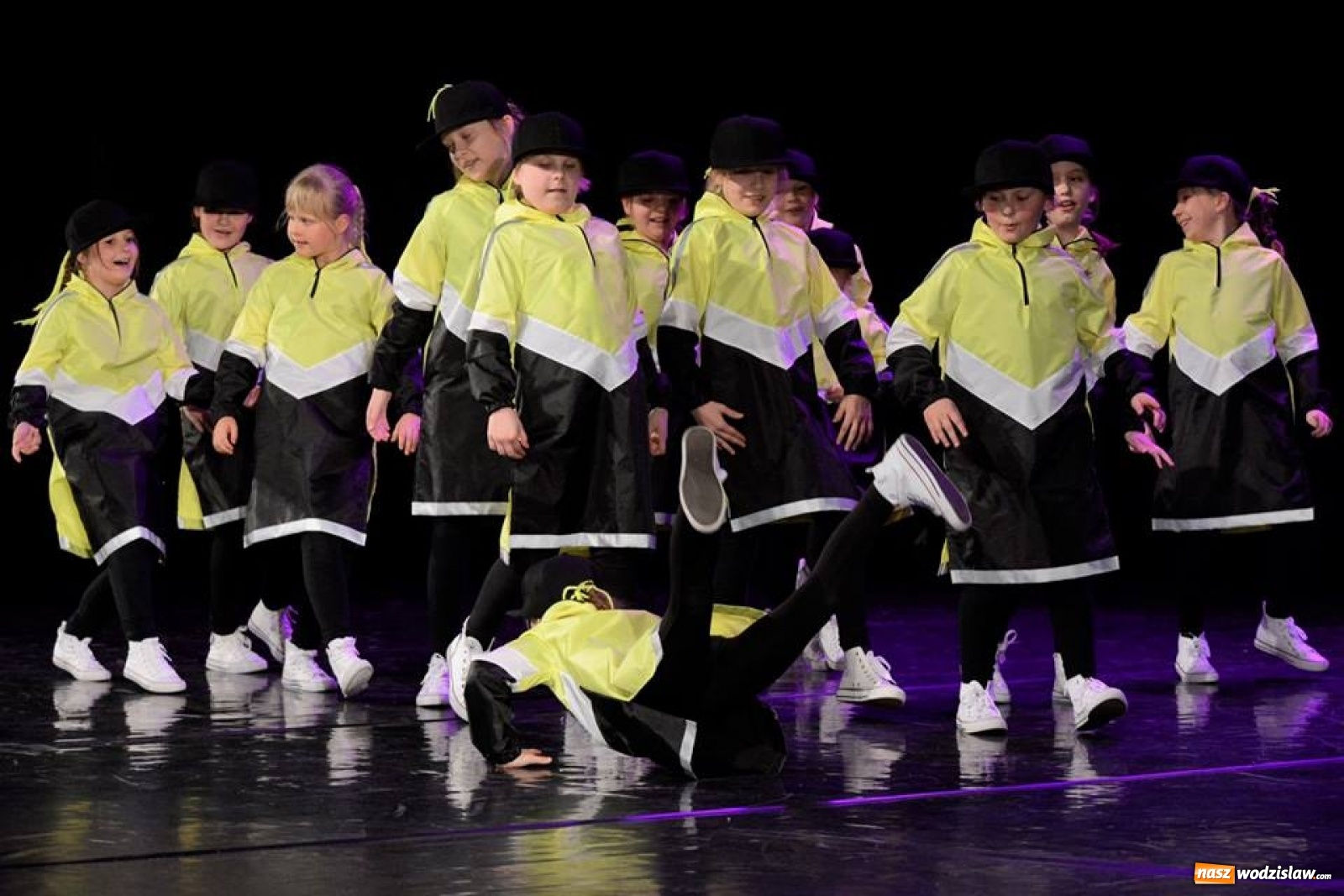 Zdjęcie w galerii na portalu naszwodzislaw.com: Gala Taneczna MIX już w niedzielę wiadomości z regionu