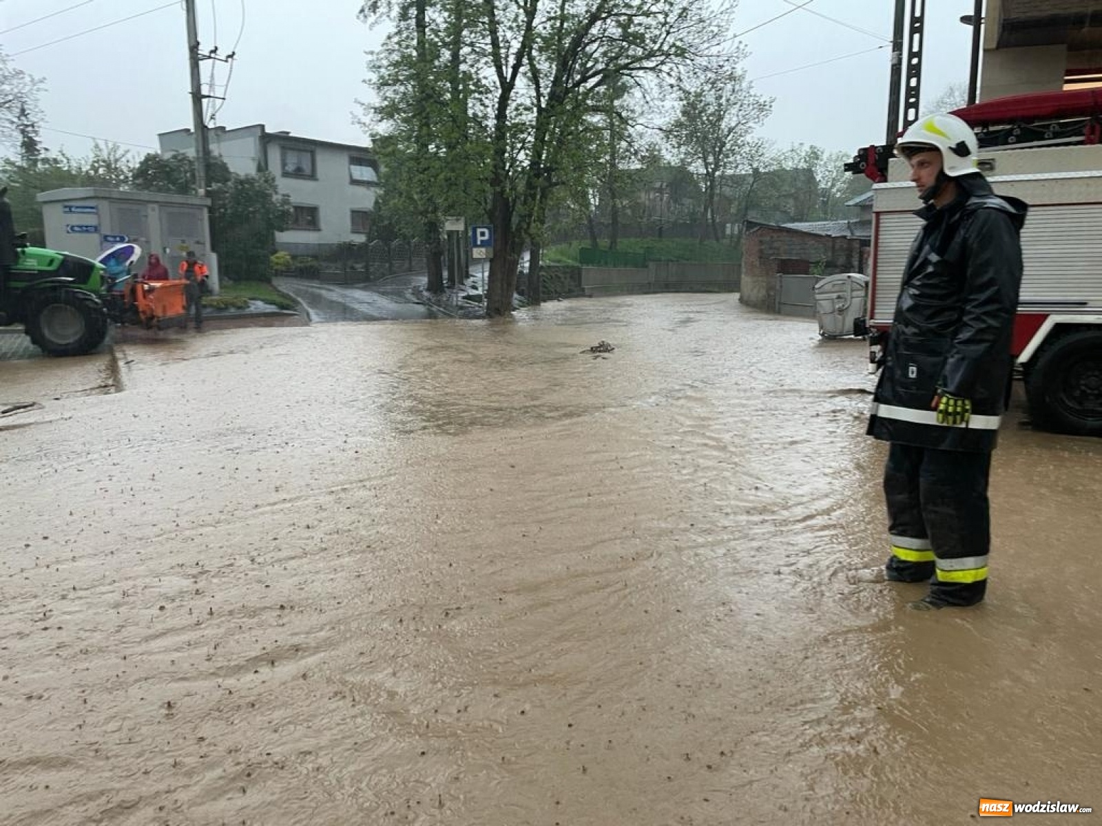 Zdjęcie w galerii na portalu naszwodzislaw.com: Ogrom zniszczeń po kolejnej nawałnicy [FOTO i WIDEO] wiadomości z regionu