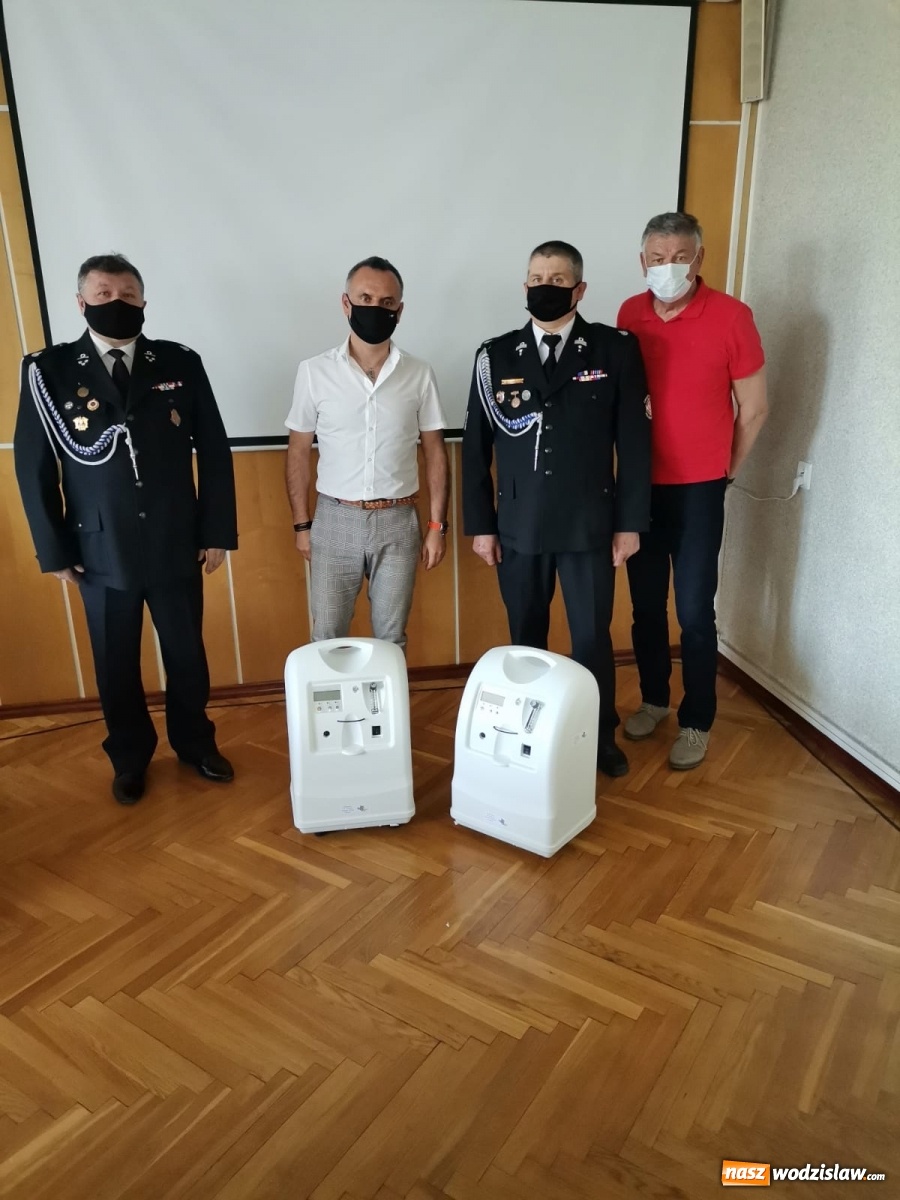 Zdjęcie w galerii na portalu naszwodzislaw.com: Koncentratory tlenu trafiły do strażaków z Łazisk i Skrzyszowa wiadomości z regionu