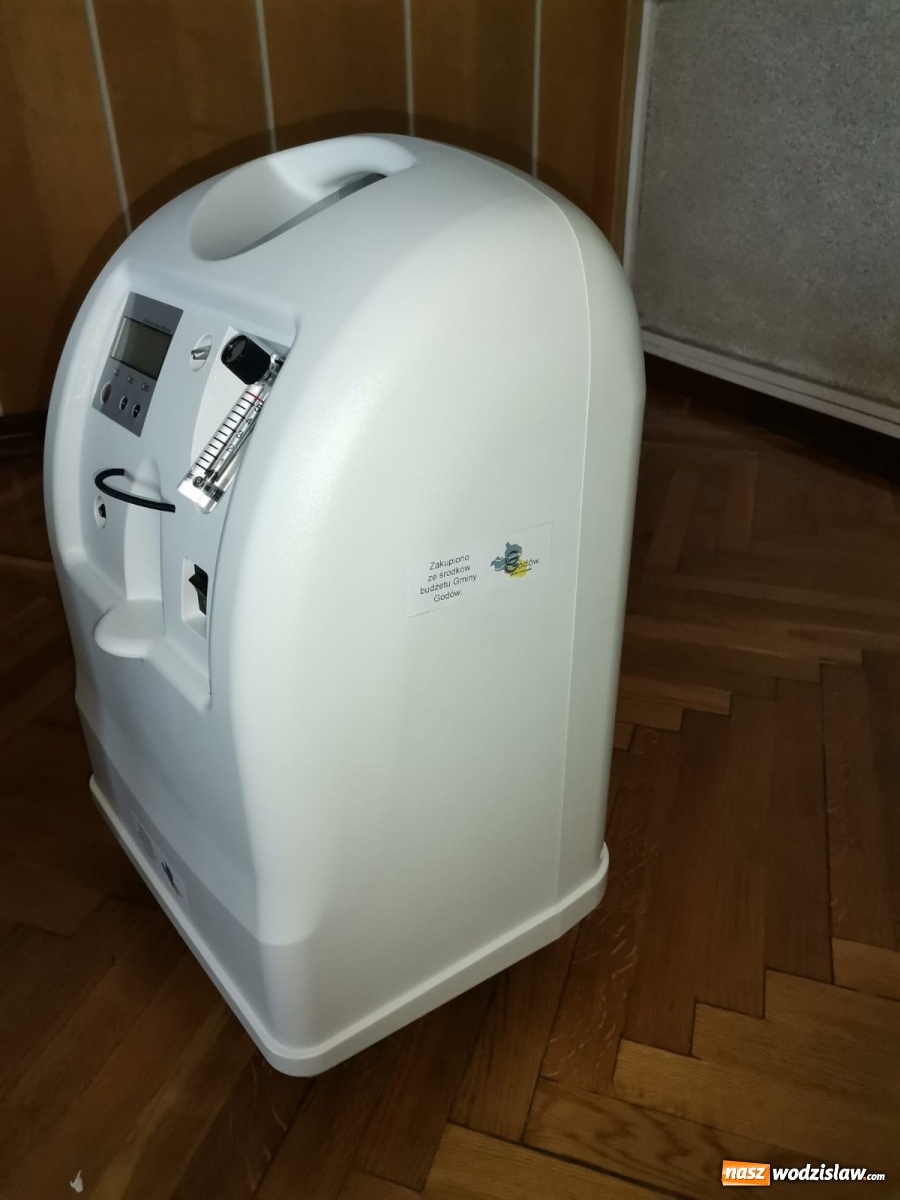Zdjęcie w galerii na portalu naszwodzislaw.com: Koncentratory tlenu trafiły do strażaków z Łazisk i Skrzyszowa wiadomości z regionu