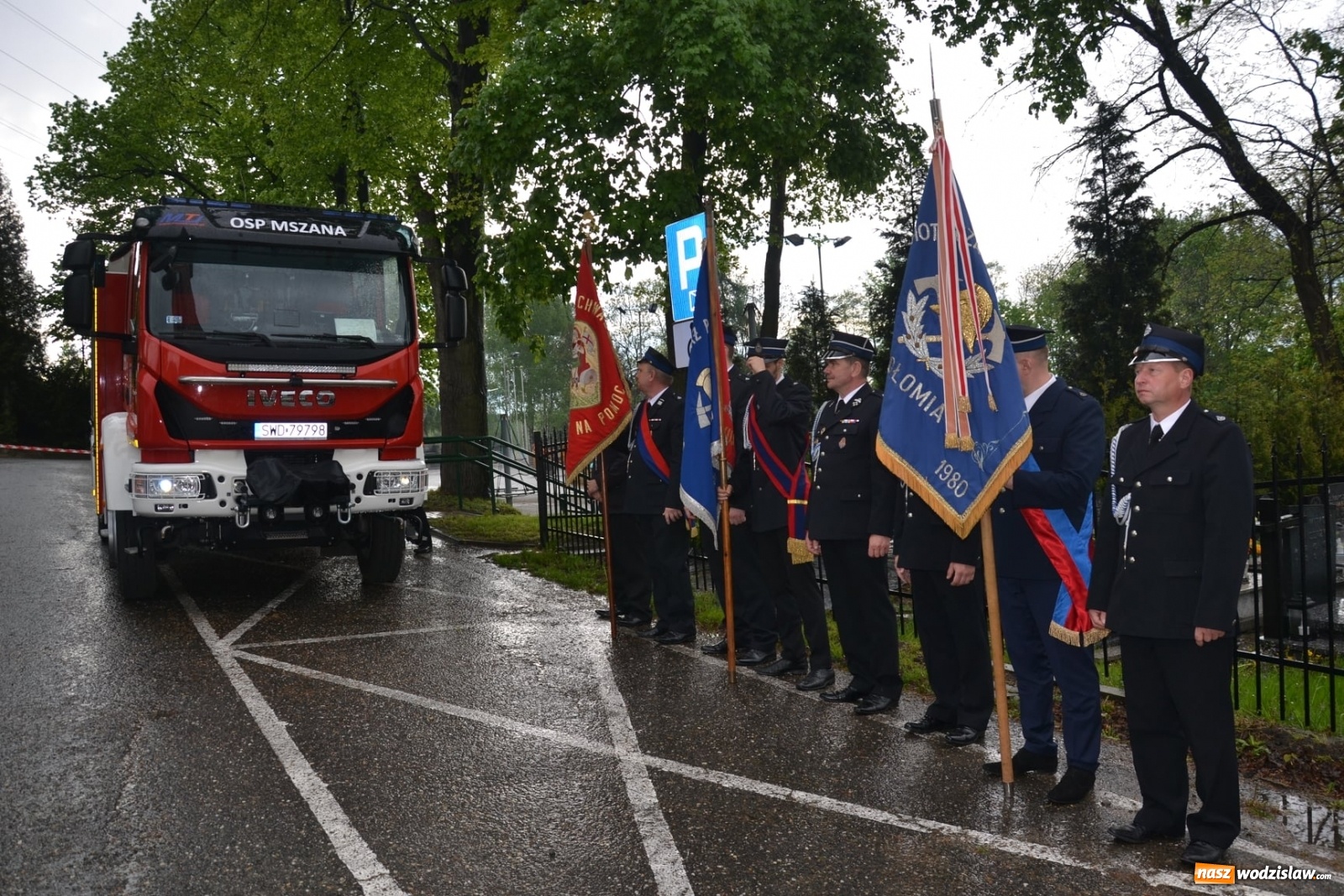 Zdjęcie w galerii na portalu naszwodzislaw.com: Ochotnicy z OSP Mszana świętowali Dzień Strażaka wiadomości z regionu