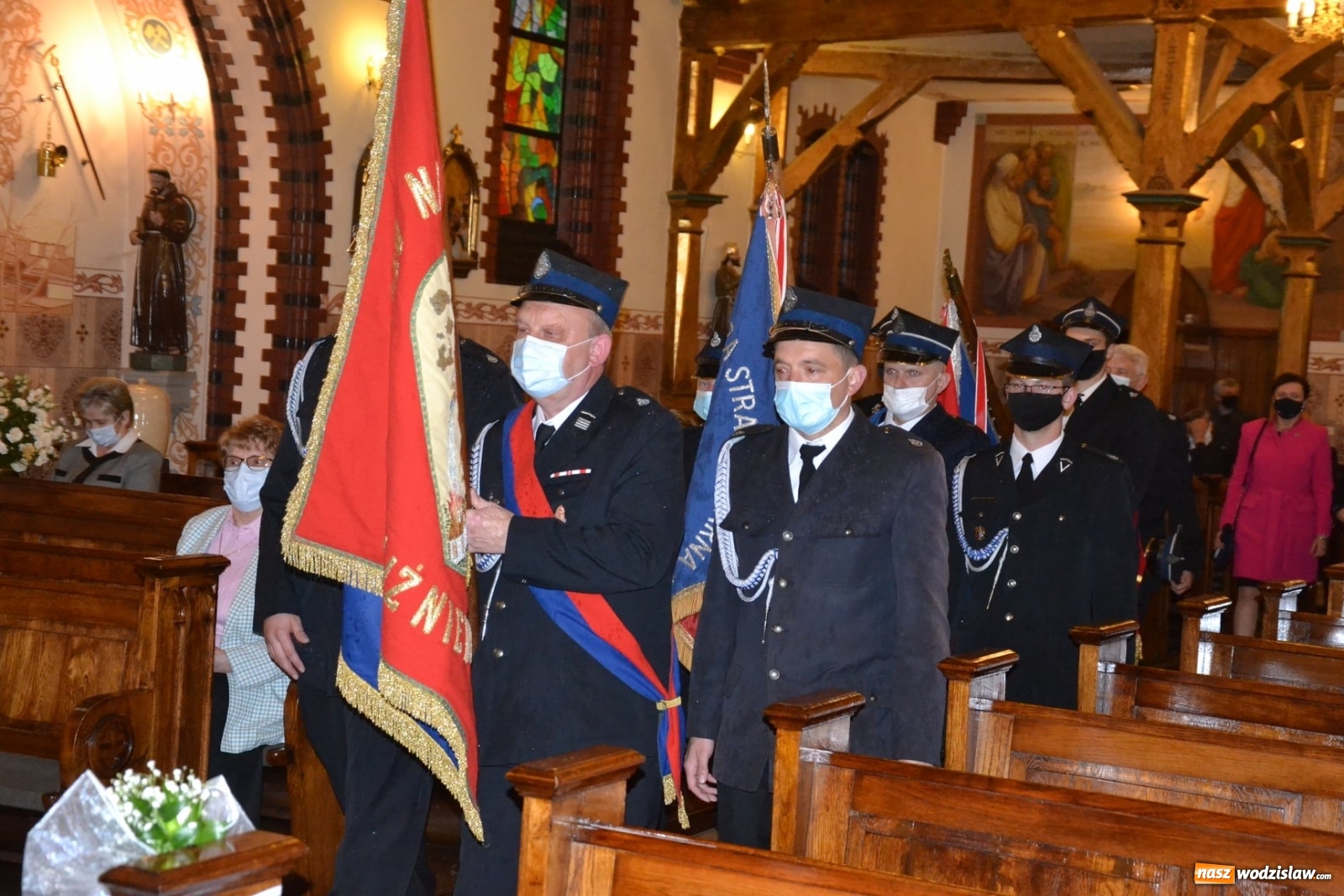 Zdjęcie w galerii na portalu naszwodzislaw.com: Ochotnicy z OSP Mszana świętowali Dzień Strażaka wiadomości z regionu