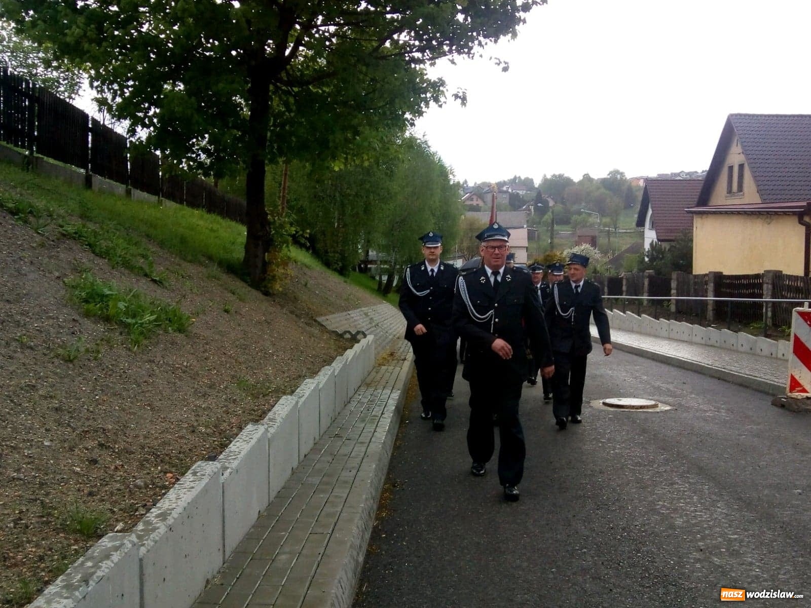 Zdjęcie w galerii na portalu naszwodzislaw.com: Ochotnicy z OSP Mszana świętowali Dzień Strażaka wiadomości z regionu