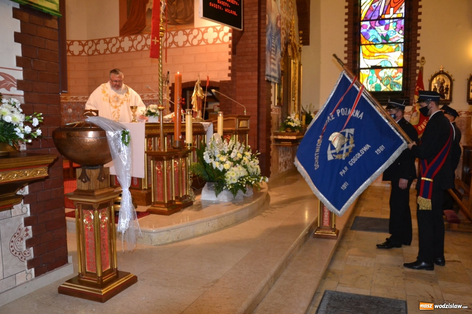 Zdjęcie w galerii na portalu naszwodzislaw.com: Ochotnicy z OSP Mszana świętowali Dzień Strażaka wiadomości z regionu