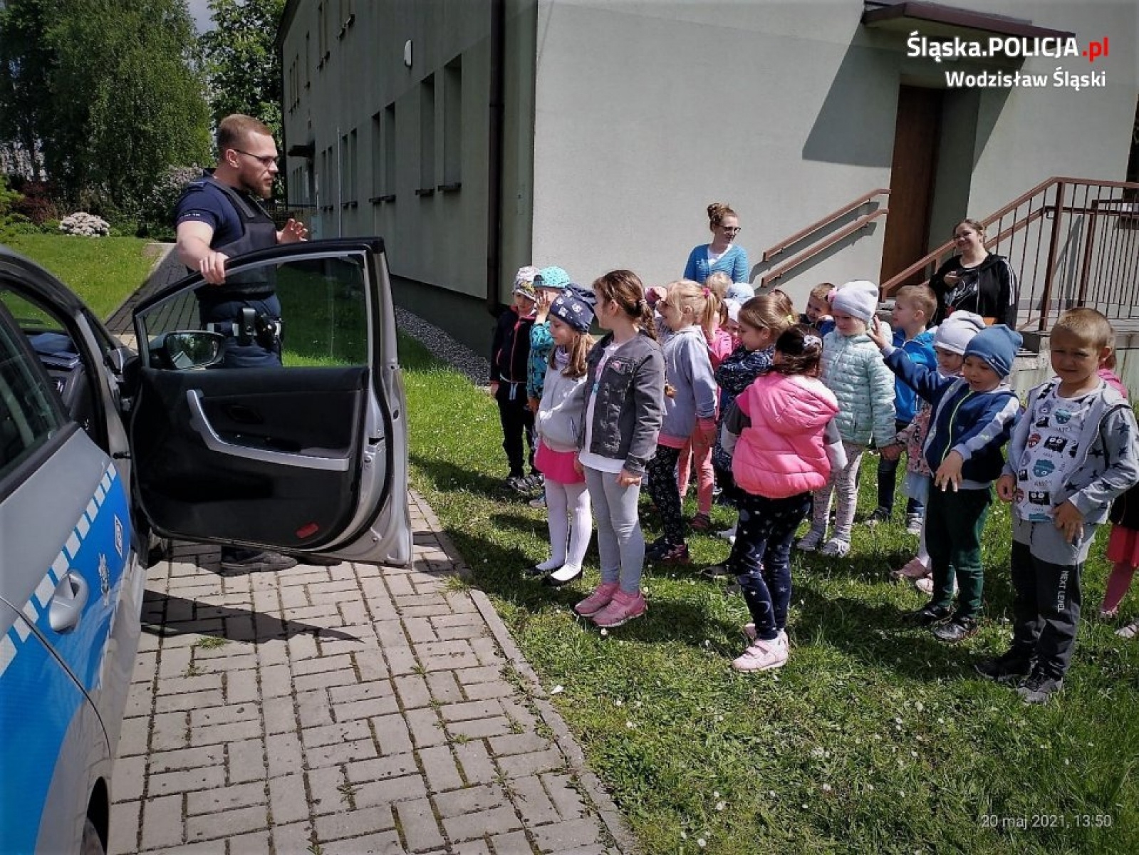 Zdjęcie w galerii na portalu naszwodzislaw.com: Wodzisławscy policjanci z wizytą u przedszkolaków wiadomości z regionu