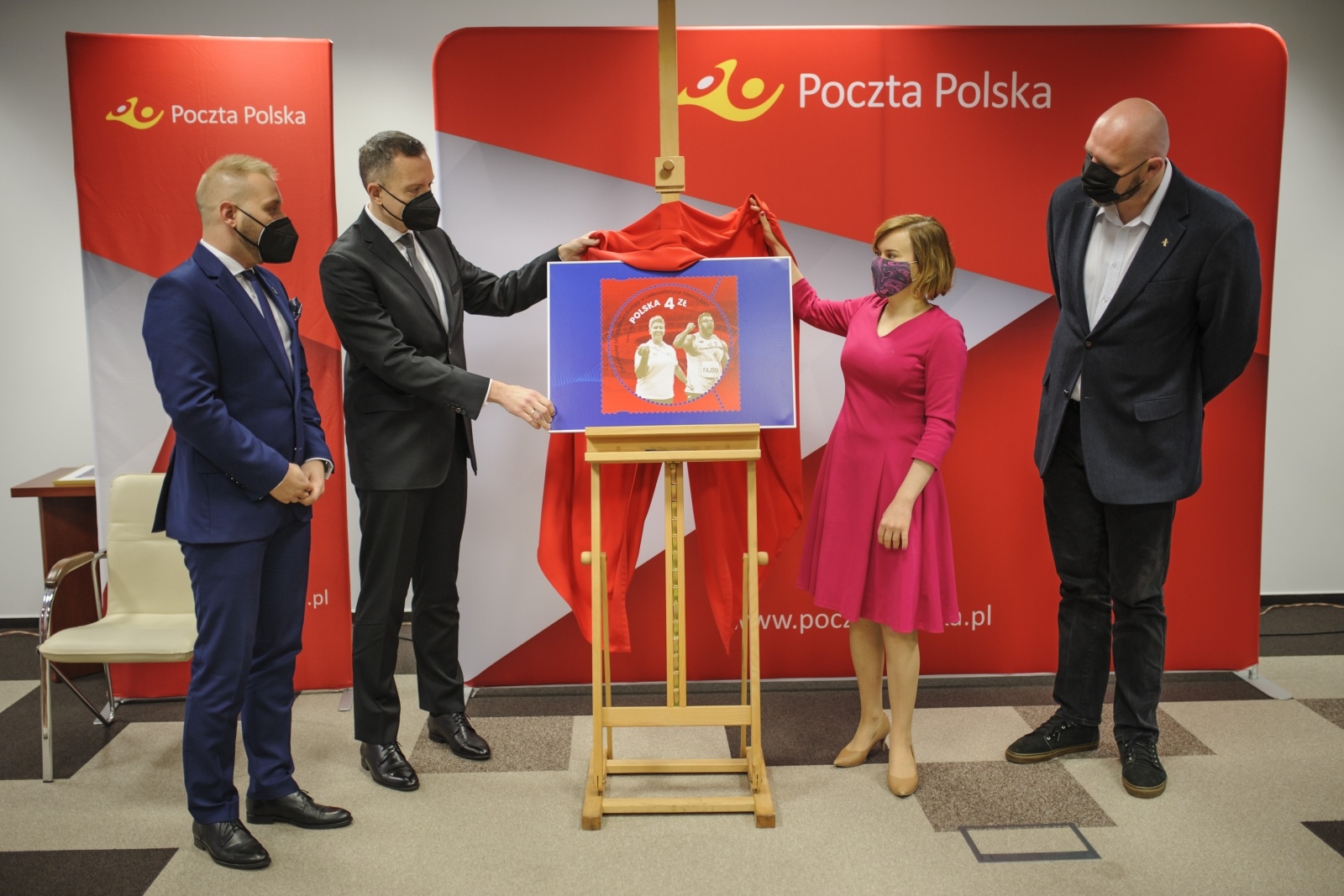 Zdjęcie w galerii na portalu naszwodzislaw.com: Drużynowe Mistrzostwa Europy w Lekkoatletyce na nowym znaczku Poczty Polskiej wiadomości z regionu