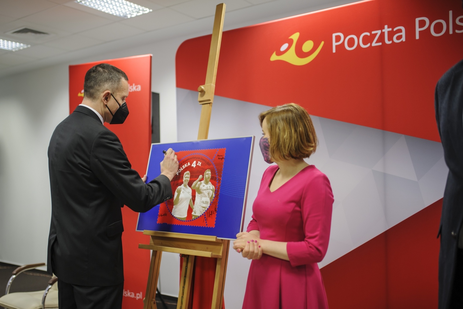 Zdjęcie w galerii na portalu naszwodzislaw.com: Drużynowe Mistrzostwa Europy w Lekkoatletyce na nowym znaczku Poczty Polskiej wiadomości z regionu