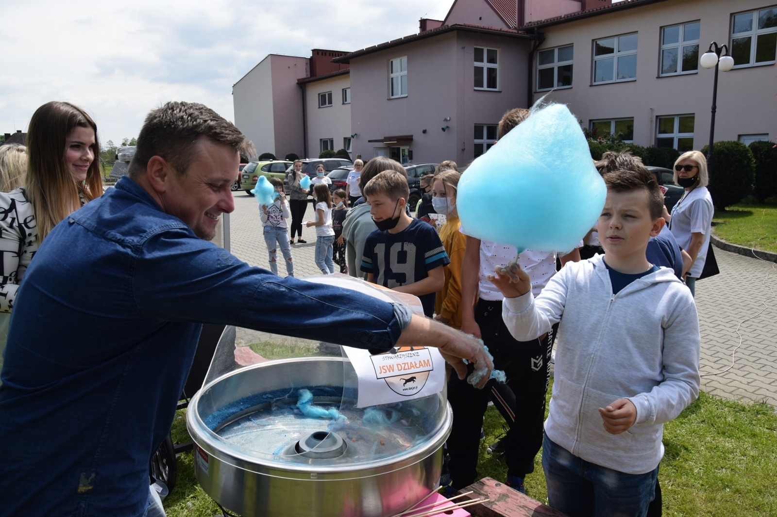 Zdjęcie w galerii na portalu naszwodzislaw.com: W Mszanie ruszył Gminny Program Powrotu do Normalności wiadomości z regionu