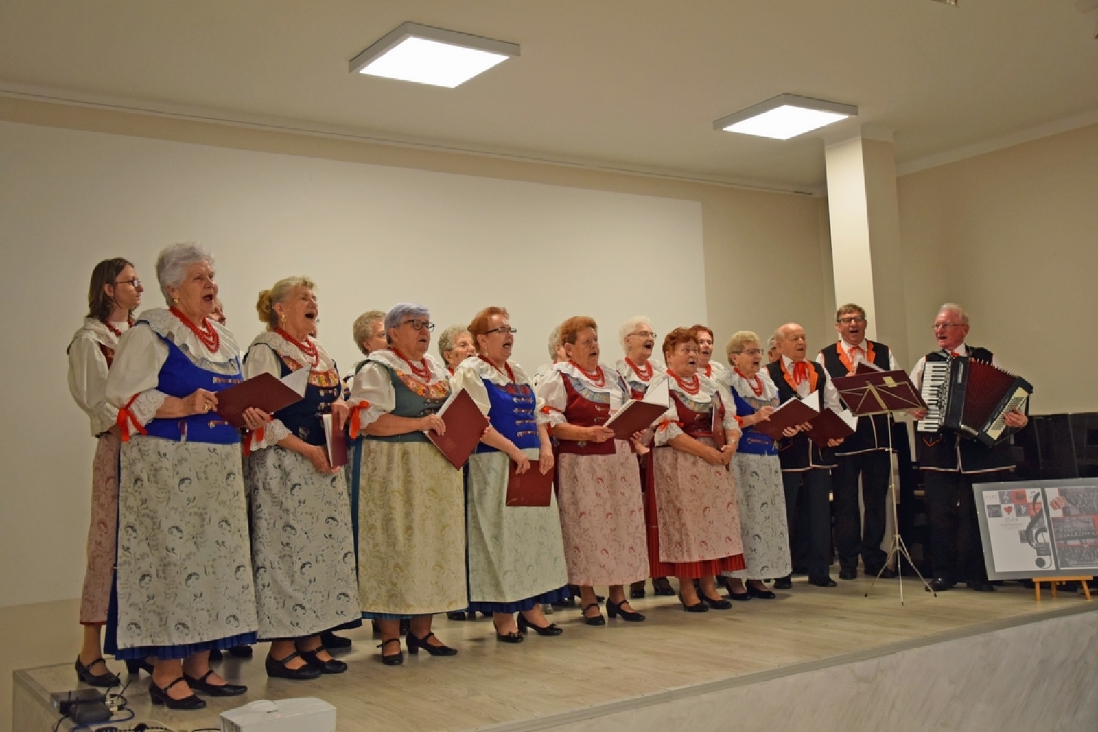 Zdjęcie w galerii na portalu naszwodzislaw.com: Zespół Mszanianka obchodził jubileusz 35-lecia wiadomości z regionu