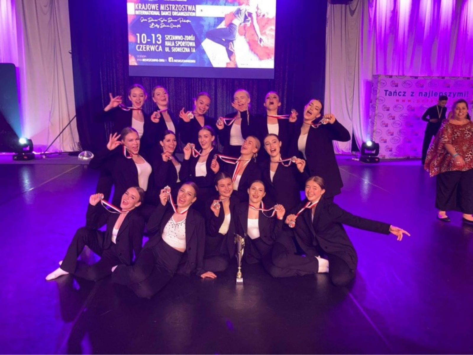 Zdjęcie w galerii na portalu naszwodzislaw.com: Miraż wrócił z medalami z Mistrzostw Polski w show i jazz dance wiadomości z regionu