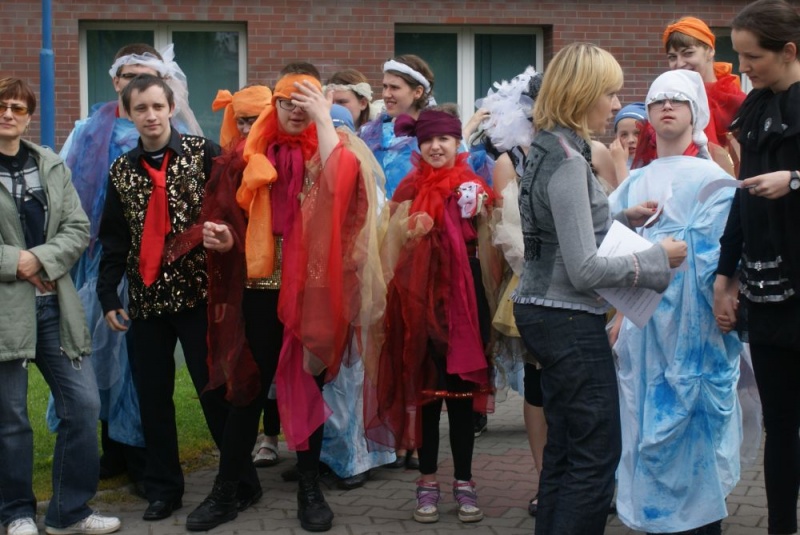 Zdjęcie w galerii na portalu naszwodzislaw.com: Osoby niepełnosprawne na scenie wiadomości z regionu