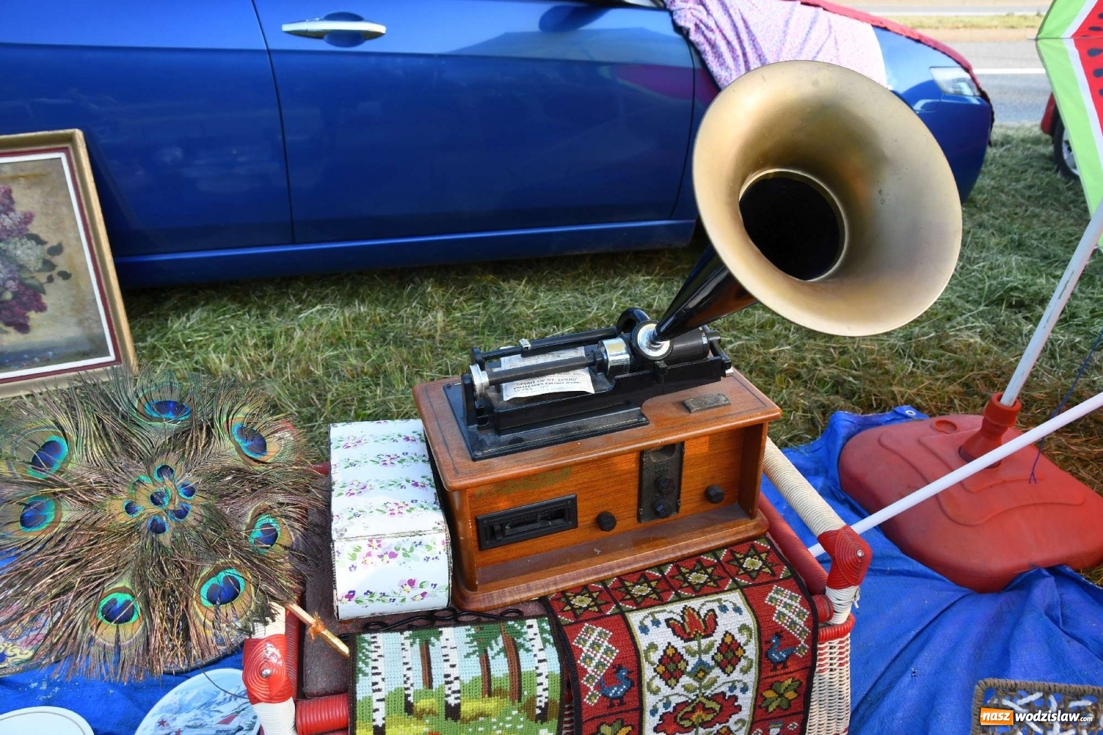 Zdjęcie w galerii na portalu naszwodzislaw.com: Jarmark w Chałupkach. Sprzedający nie zawiedli [WIDEO] wiadomości z regionu