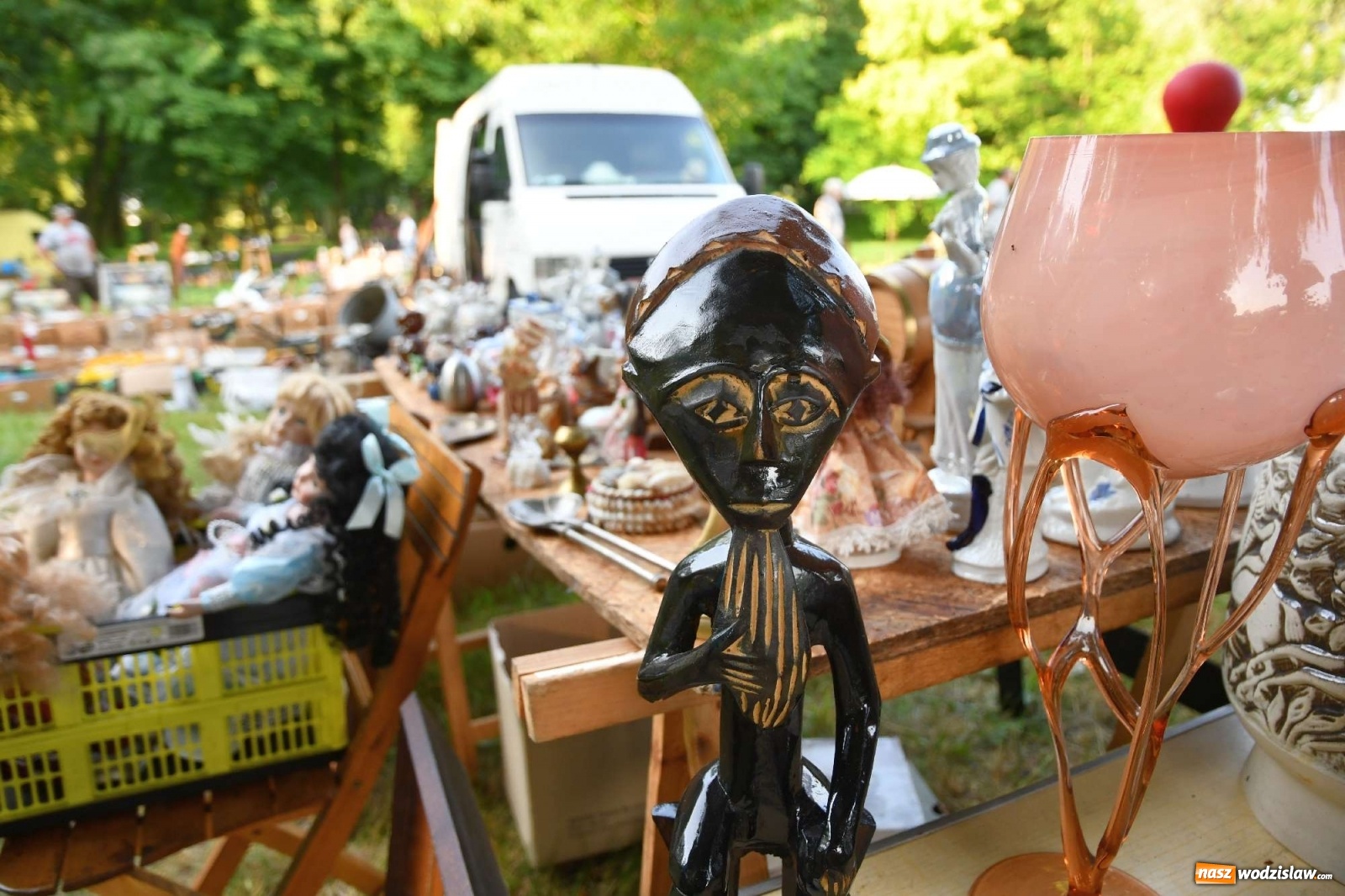 Zdjęcie w galerii na portalu naszwodzislaw.com: Jarmark w Chałupkach. Sprzedający nie zawiedli [WIDEO] wiadomości z regionu