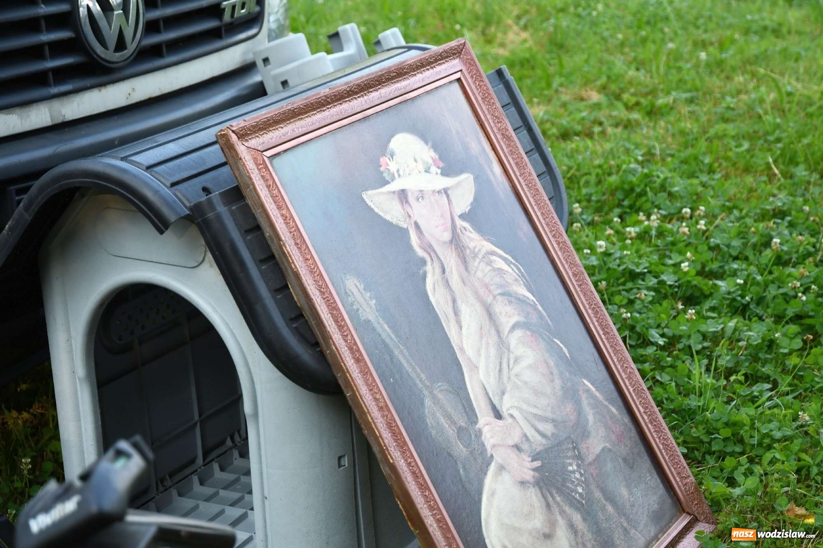 Zdjęcie w galerii na portalu naszwodzislaw.com: Jarmark w Chałupkach. Sprzedający nie zawiedli [WIDEO] wiadomości z regionu