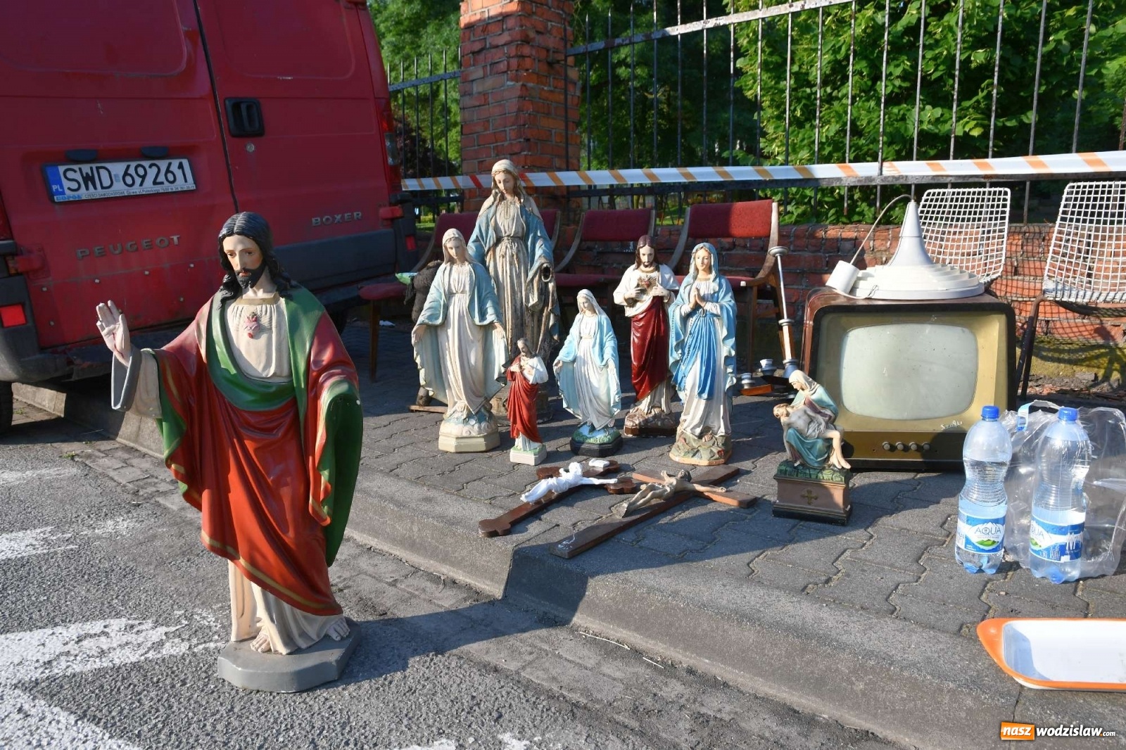 Zdjęcie w galerii na portalu naszwodzislaw.com: Jarmark w Chałupkach. Sprzedający nie zawiedli [WIDEO] wiadomości z regionu