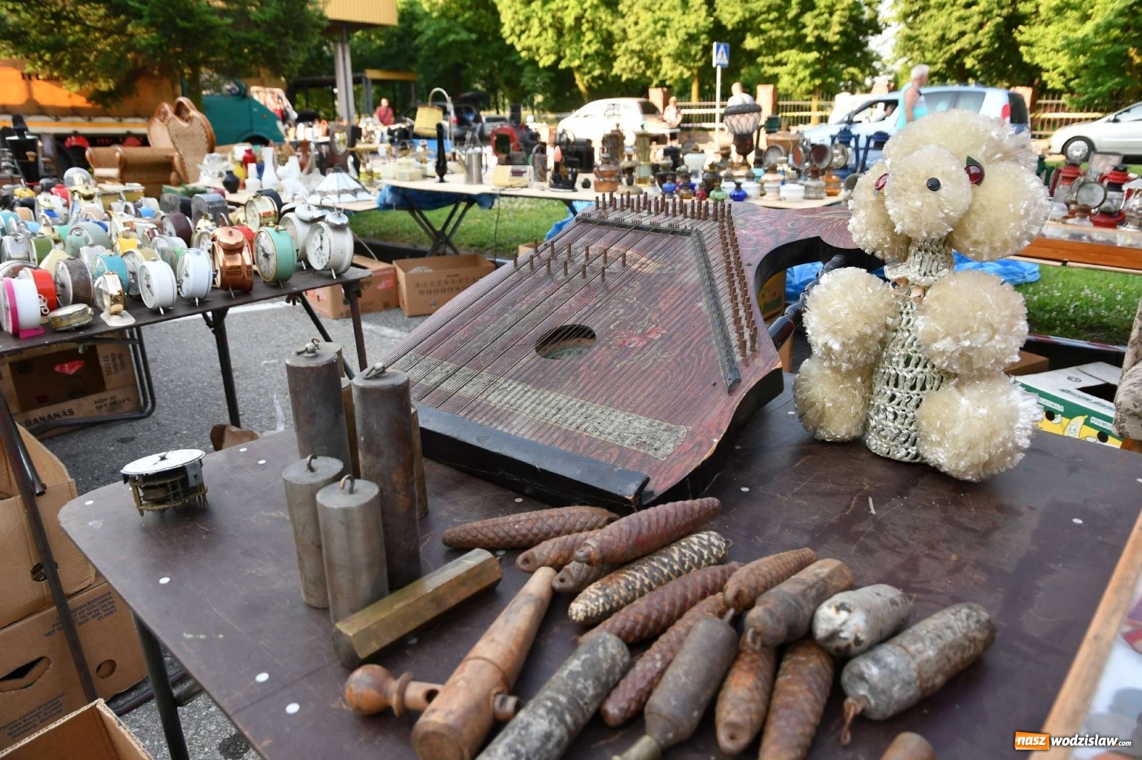 Zdjęcie w galerii na portalu naszwodzislaw.com: Jarmark w Chałupkach. Sprzedający nie zawiedli [WIDEO] wiadomości z regionu