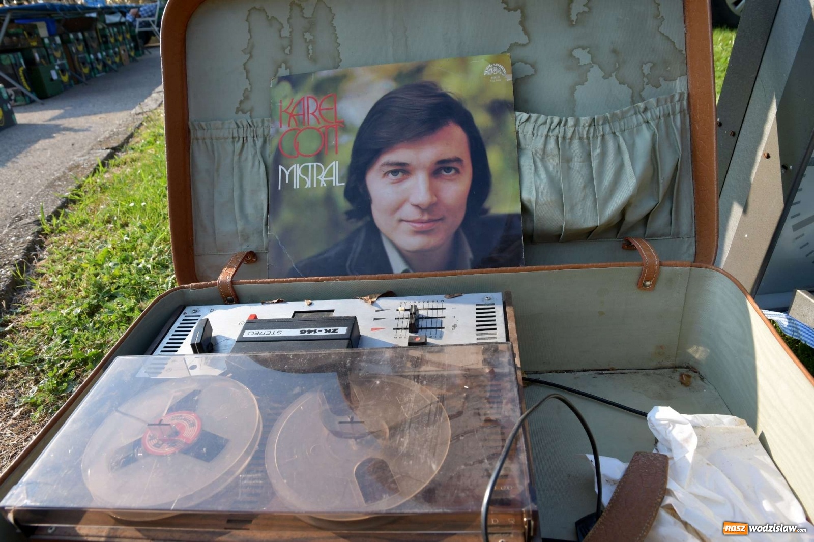 Zdjęcie w galerii na portalu naszwodzislaw.com: Jarmark w Chałupkach. Sprzedający nie zawiedli [WIDEO] wiadomości z regionu