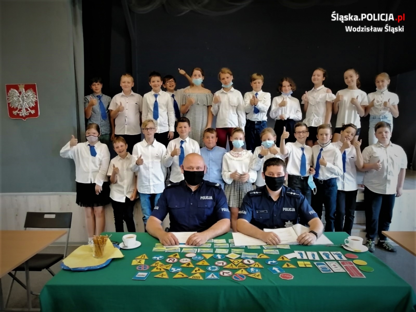 Zdjęcie w galerii na portalu naszwodzislaw.com: Dzielnicowi rozmawiali o bezpieczeństwie wiadomości z regionu