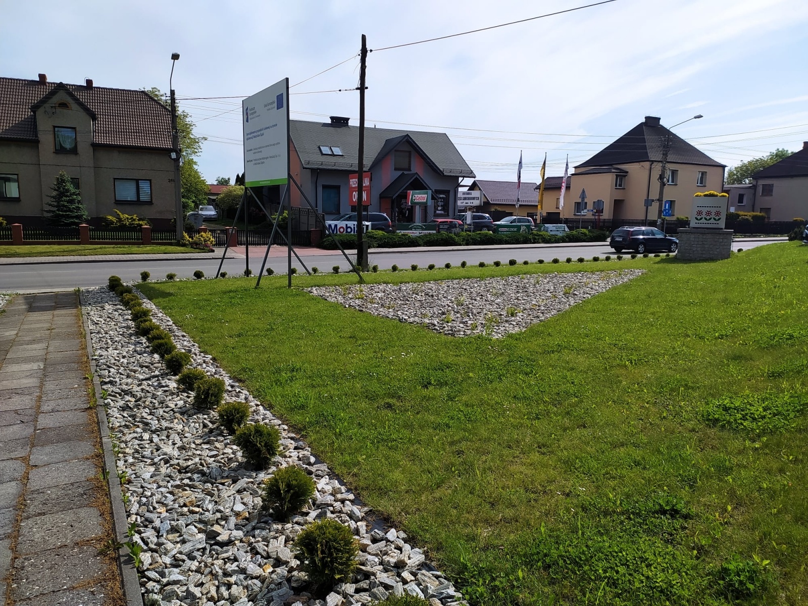 Zdjęcie w galerii na portalu naszwodzislaw.com: W Kokoszycach pojawiły się nowe nasadzenia wiadomości z regionu