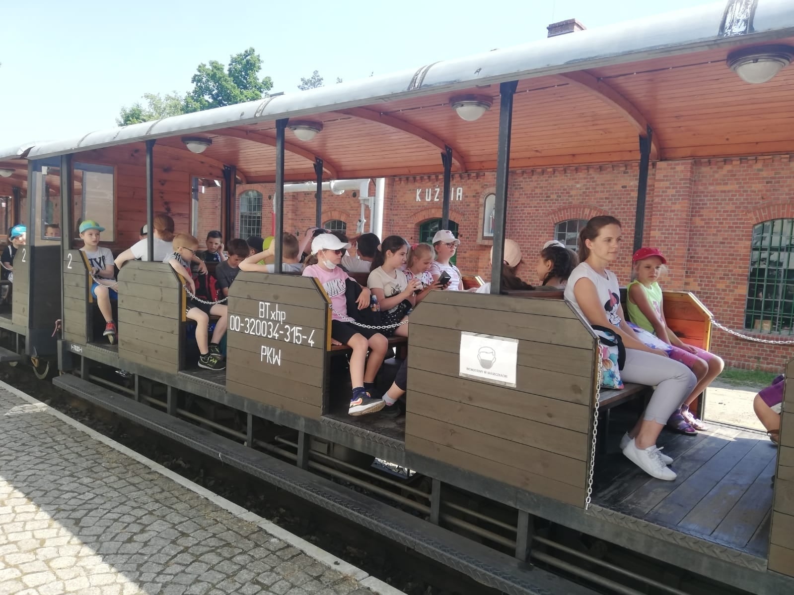 Zdjęcie w galerii na portalu naszwodzislaw.com: Nie mam doła, pomagała mi szkoła [FOTO] wiadomości z regionu