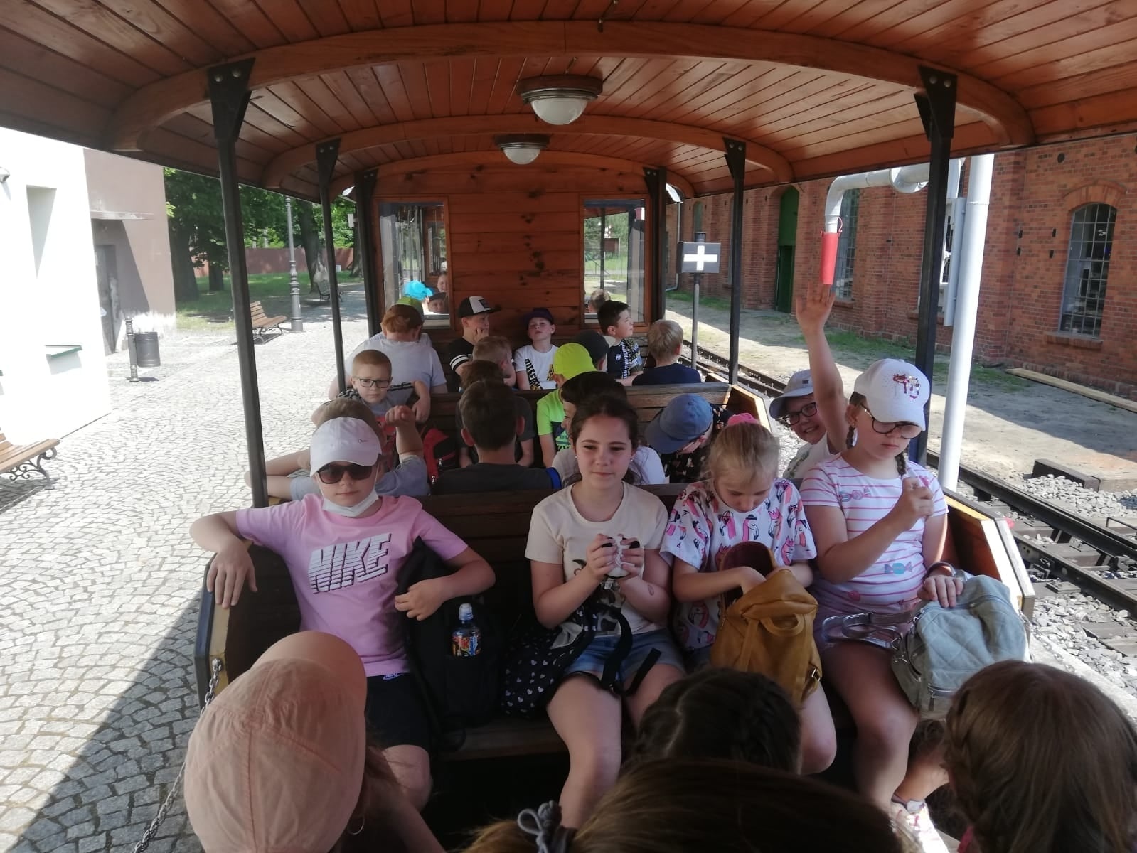 Zdjęcie w galerii na portalu naszwodzislaw.com: Nie mam doła, pomagała mi szkoła [FOTO] wiadomości z regionu