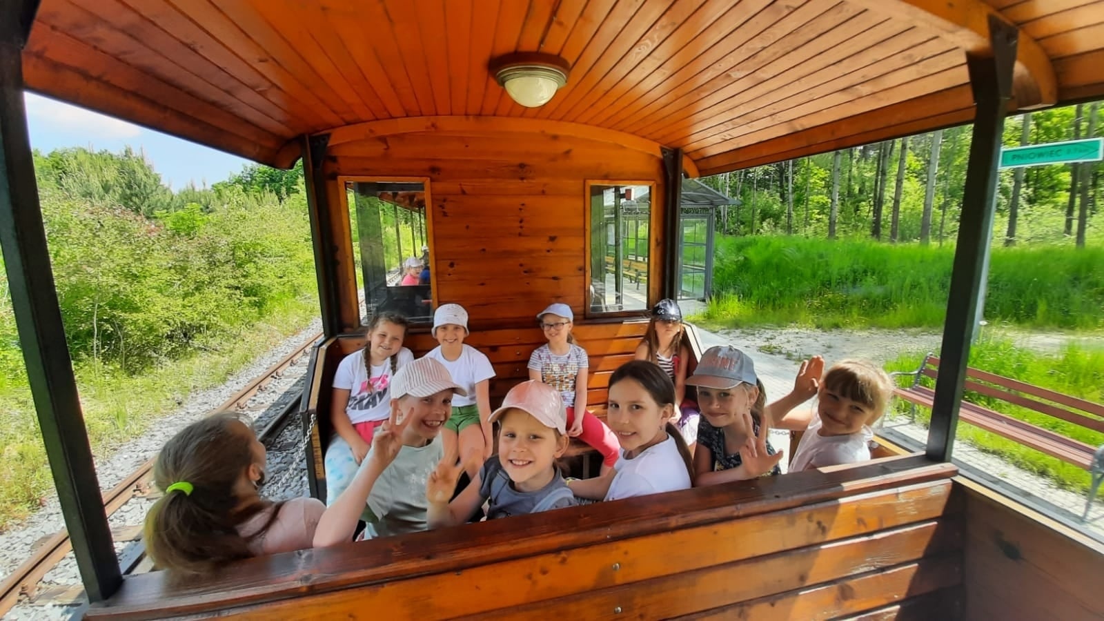 Zdjęcie w galerii na portalu naszwodzislaw.com: Nie mam doła, pomagała mi szkoła [FOTO] wiadomości z regionu