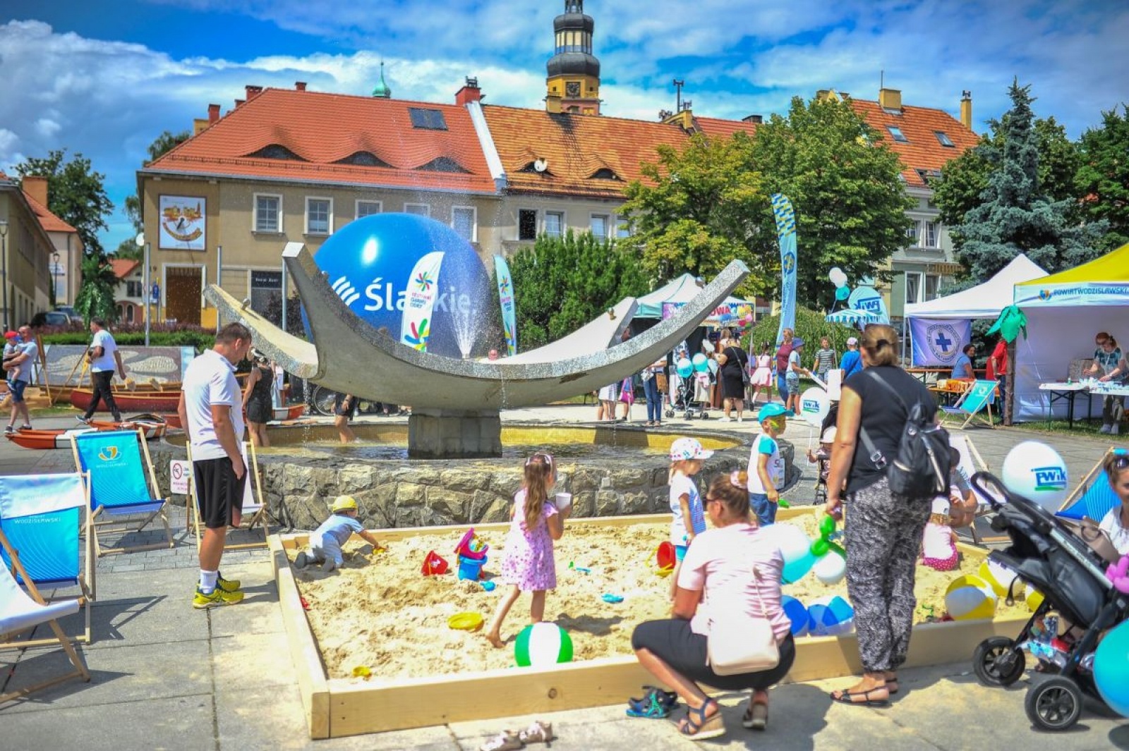 Zdjęcie w galerii na portalu naszwodzislaw.com: Za nami dwa dni festiwalowej zabawy! [FOTO] wiadomości z regionu