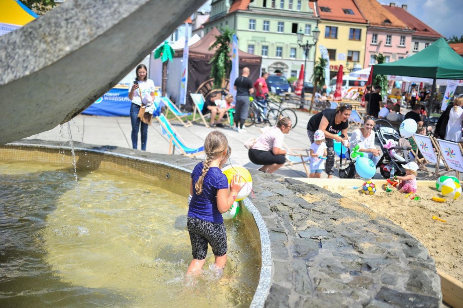 Zdjęcie w galerii na portalu naszwodzislaw.com: Za nami dwa dni festiwalowej zabawy! [FOTO] wiadomości z regionu