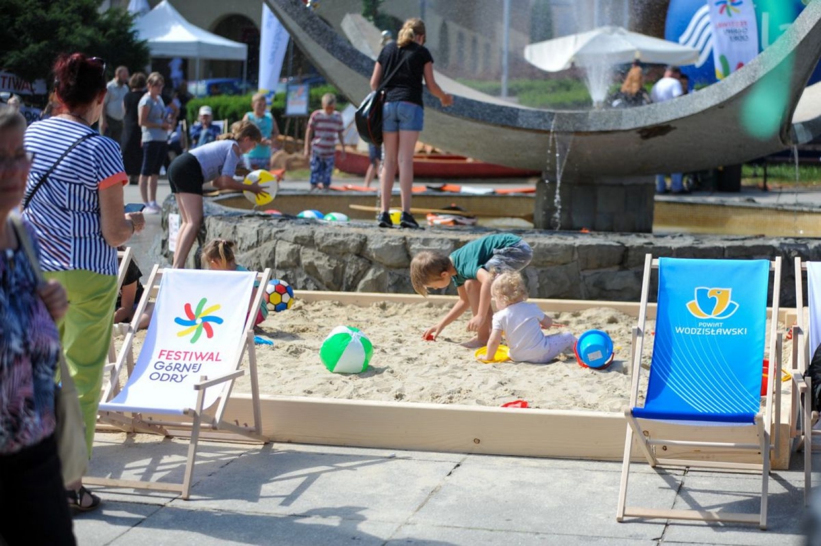 Zdjęcie w galerii na portalu naszwodzislaw.com: Za nami dwa dni festiwalowej zabawy! [FOTO] wiadomości z regionu