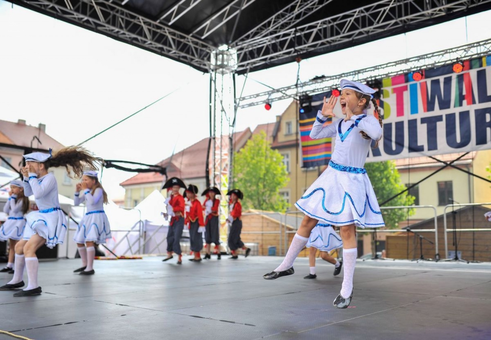 Zdjęcie w galerii na portalu naszwodzislaw.com: Za nami dwa dni festiwalowej zabawy! [FOTO] wiadomości z regionu