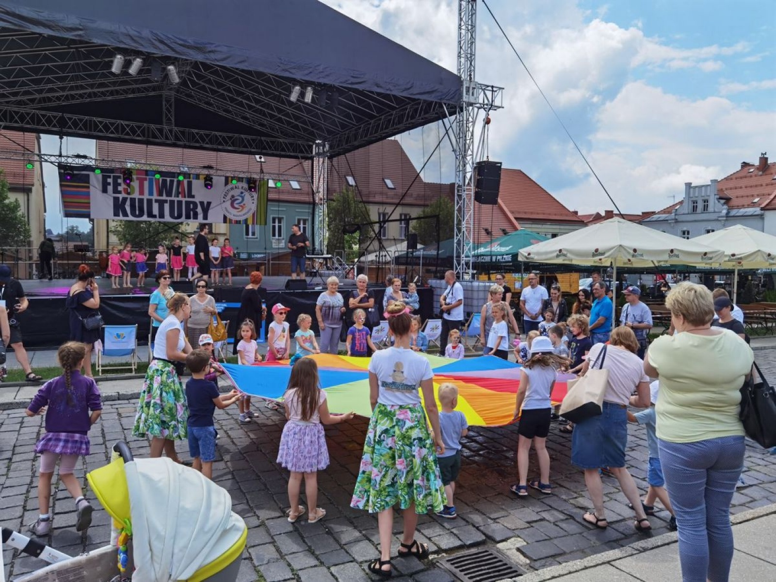 Zdjęcie w galerii na portalu naszwodzislaw.com: Za nami dwa dni festiwalowej zabawy! [FOTO] wiadomości z regionu