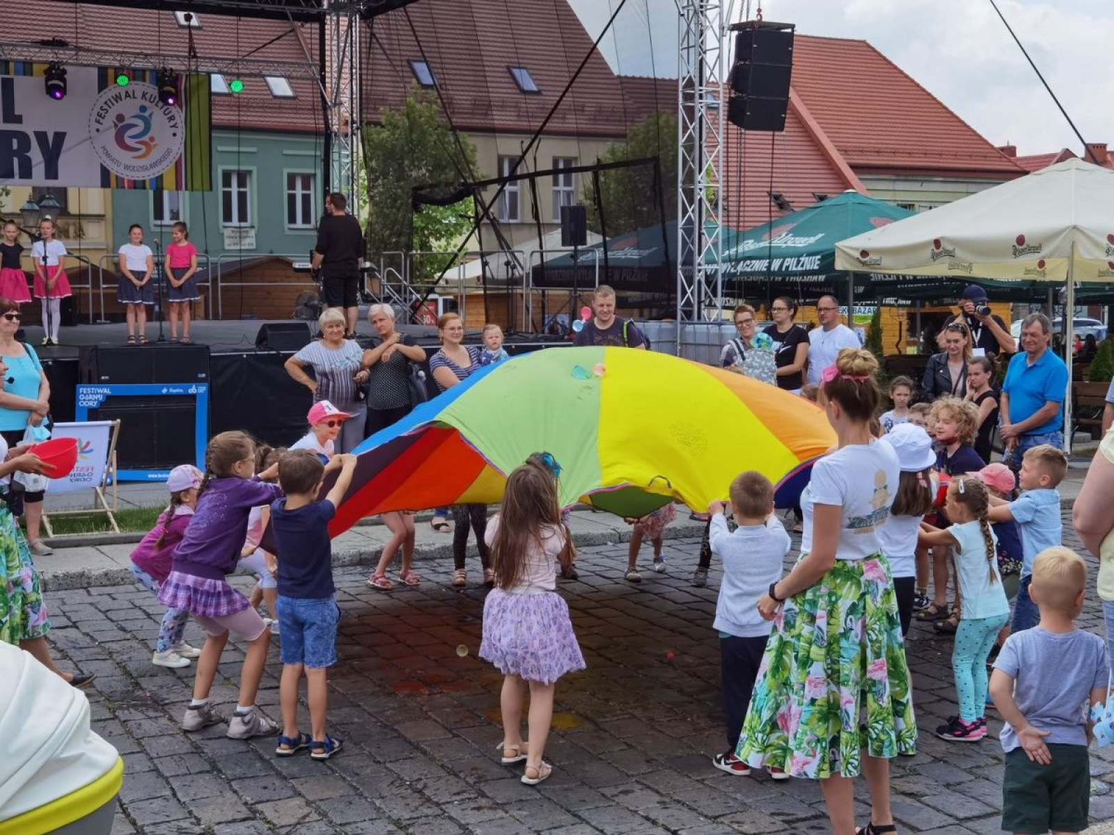 Zdjęcie w galerii na portalu naszwodzislaw.com: Za nami dwa dni festiwalowej zabawy! [FOTO] wiadomości z regionu